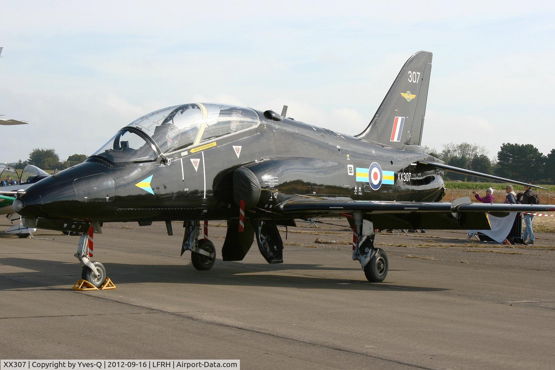 XX307, 1980 Hawker Siddeley Hawk T.1A C/N 141/312132, Royal Air Force British Aerospace Hawk T.1-1A, Static display, Lann Bihoué Naval Air Base (LFRH - LRT) Open day 2012