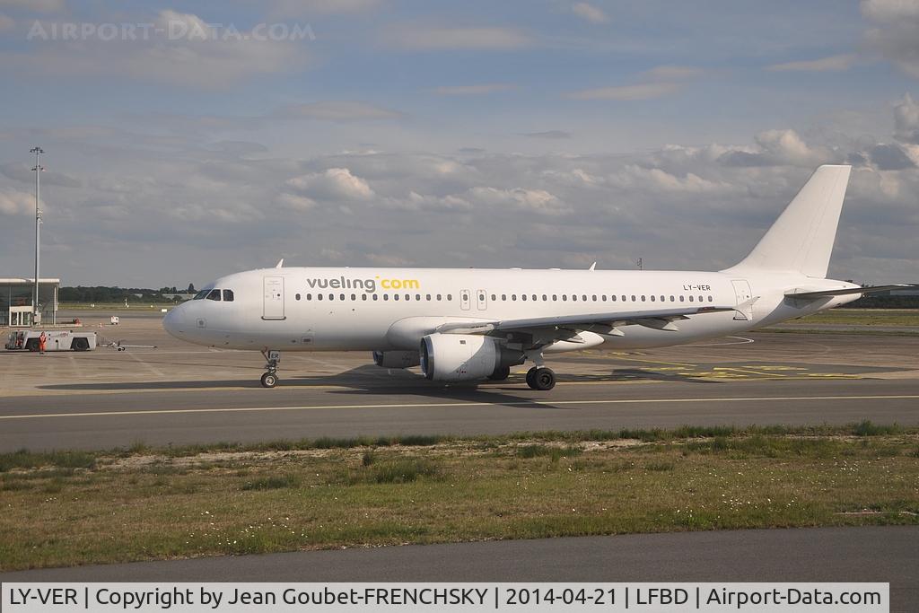 LY-VER, 1993 Airbus A320-212 C/N 409, VUELING to BCN