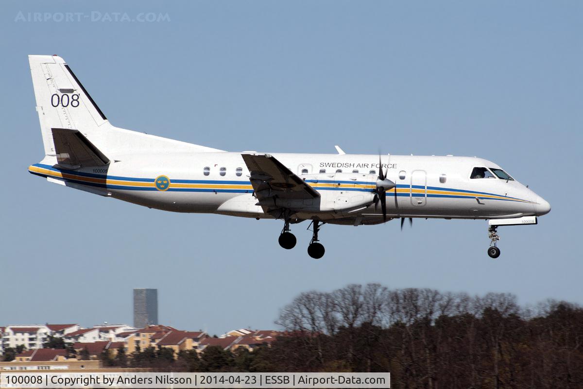 100008, 1995 Saab Tp100C (340BPlus) C/N 340B-367, On final for runway 12.