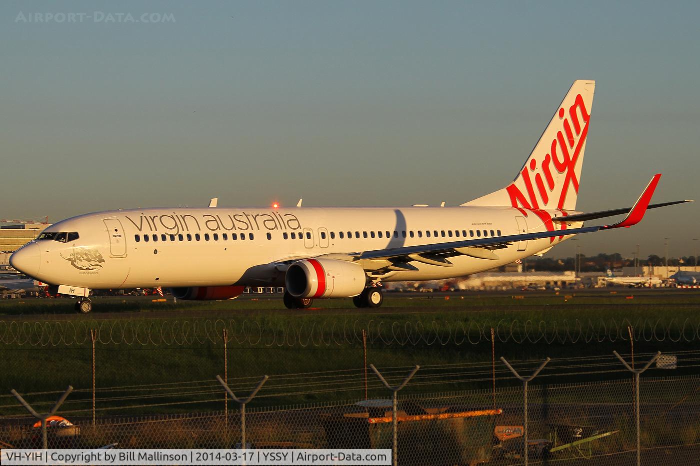 VH-YIH, 2012 Boeing 737-8FE C/N 38712, taxiing to 34R