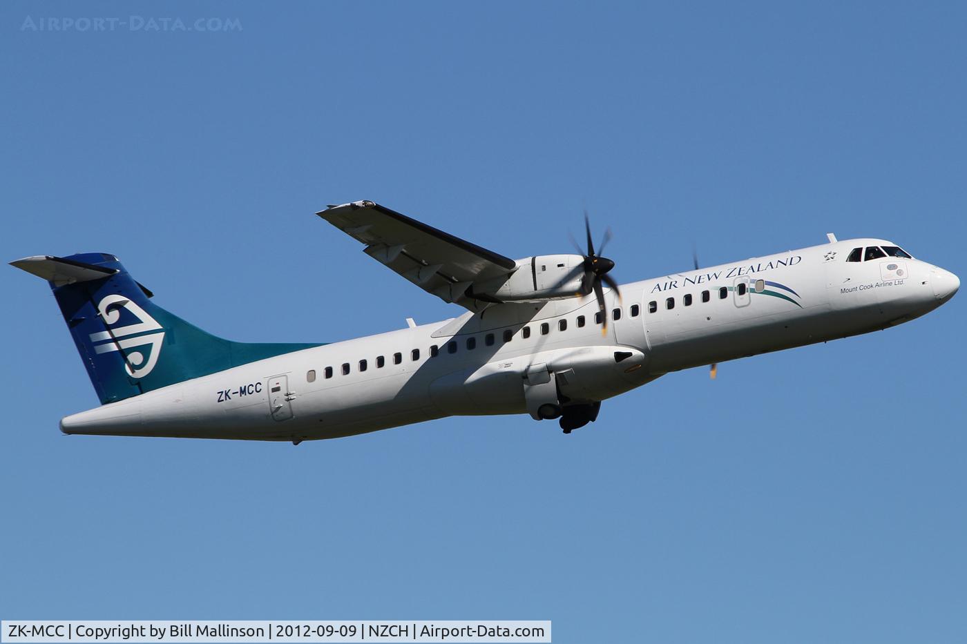 ZK-MCC, 2004 ATR 72-212A C/N 714, climbing out from 02