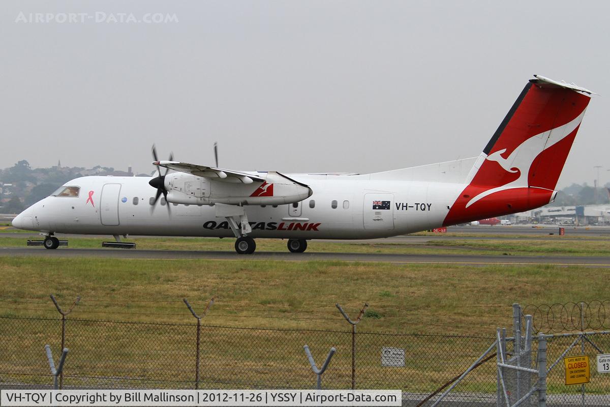 VH-TQY, 2000 De Havilland Canada DHC-8-315Q Dash 8 C/N 552, taxiing to 34R