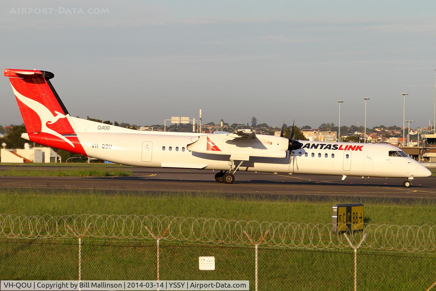 VH-QOU, 2009 De Havilland Canada DHC-8-402Q Dash 8 C/N 4275, taxiing from 34R
