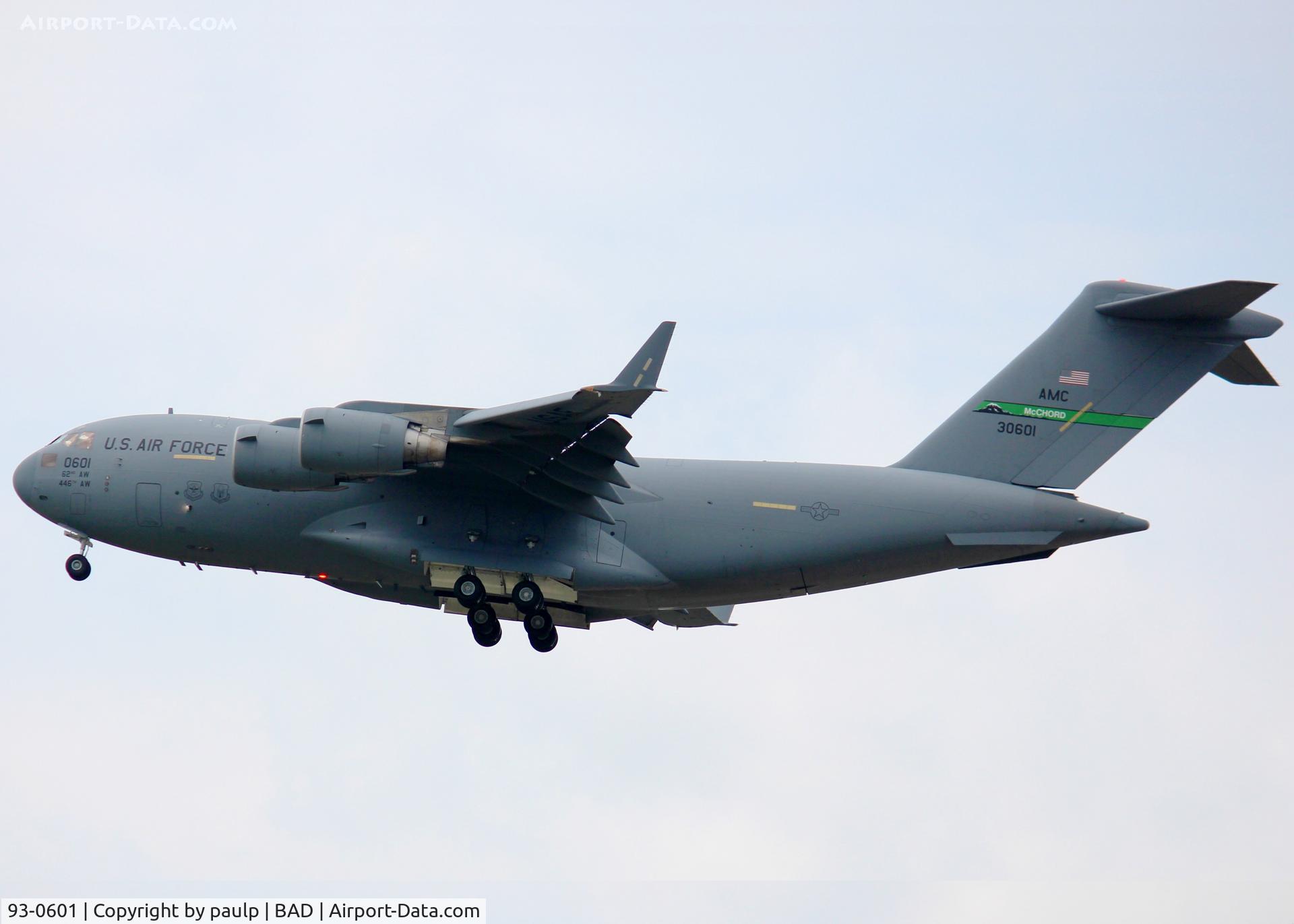 93-0601, 1993 McDonnell Douglas C-17A Globemaster III C/N 50021, Landing at Barksdale Air Force Base.