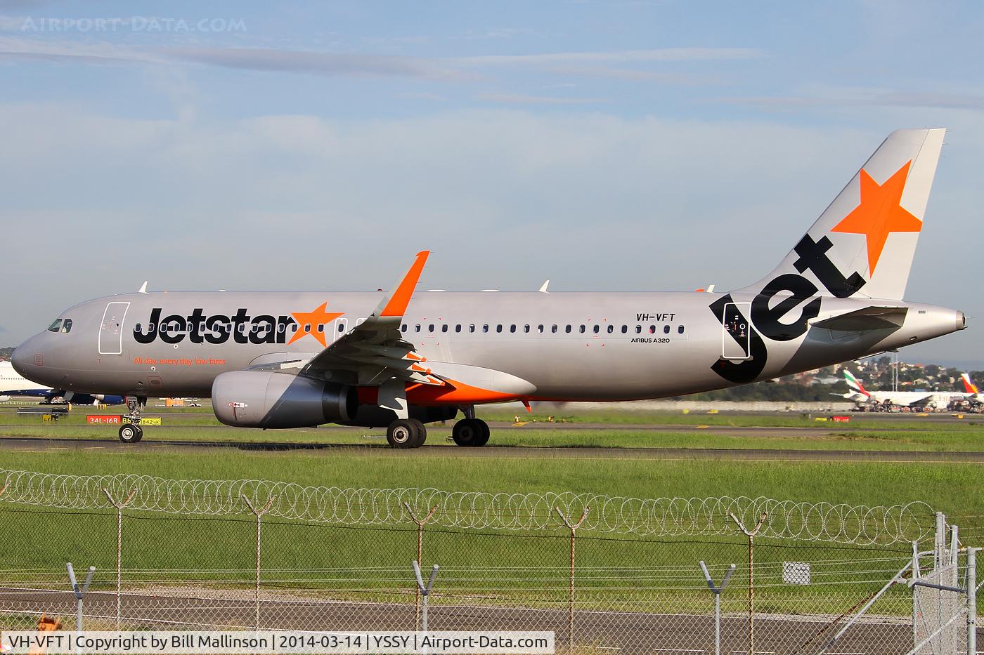 VH-VFT, 2013 Airbus A320-232 C/N 5532, taxiing to 34R