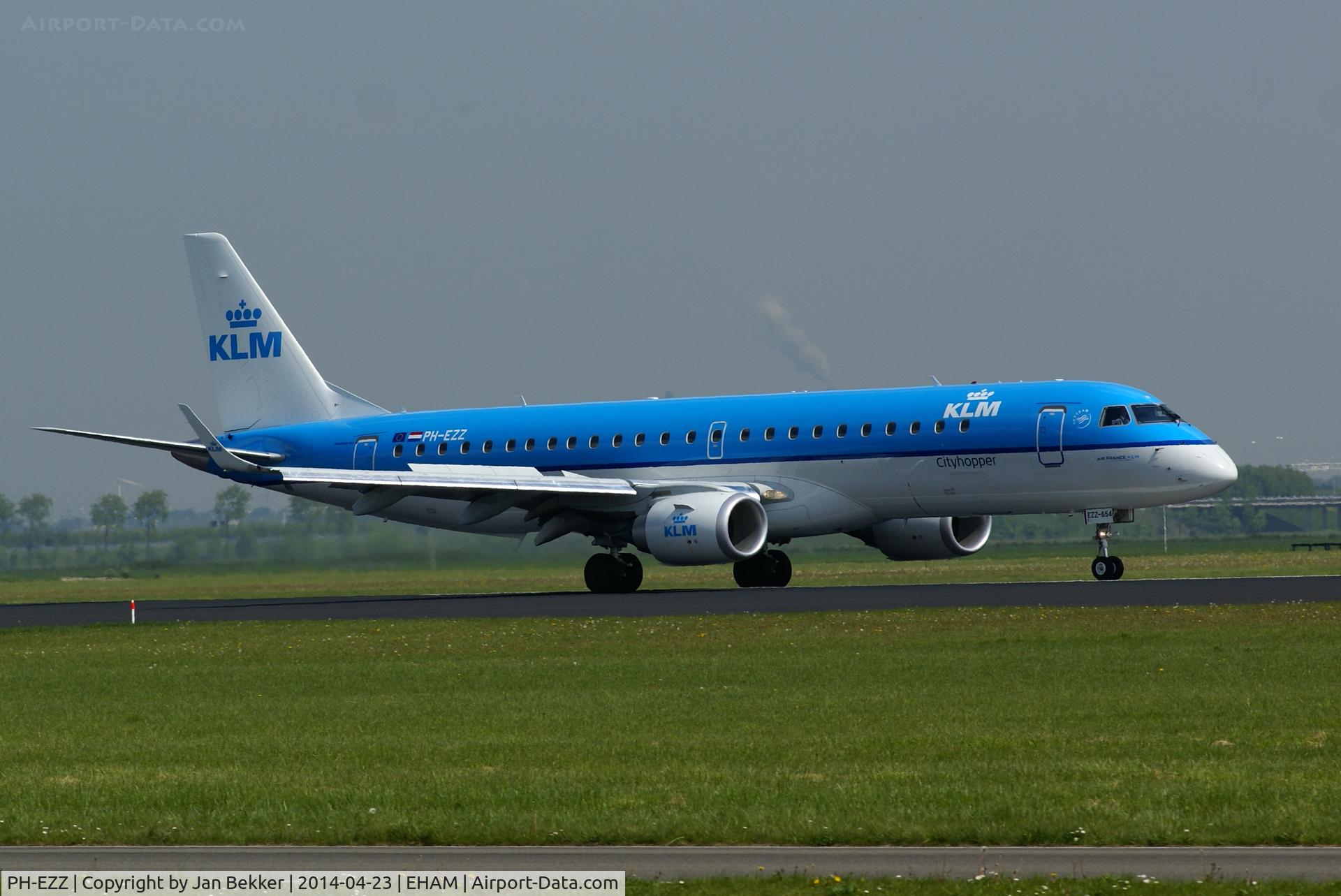 PH-EZZ, 2013 Embraer 190STD (ERJ-190-100) C/N 19000654, Polderbaan Schiphol Amsterdam
