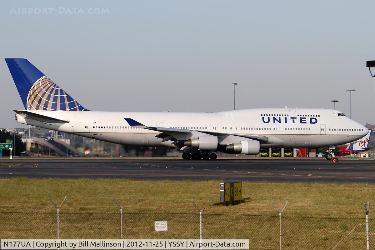 N177UA, 1990 Boeing 747-422 C/N 24384, landed on 34L