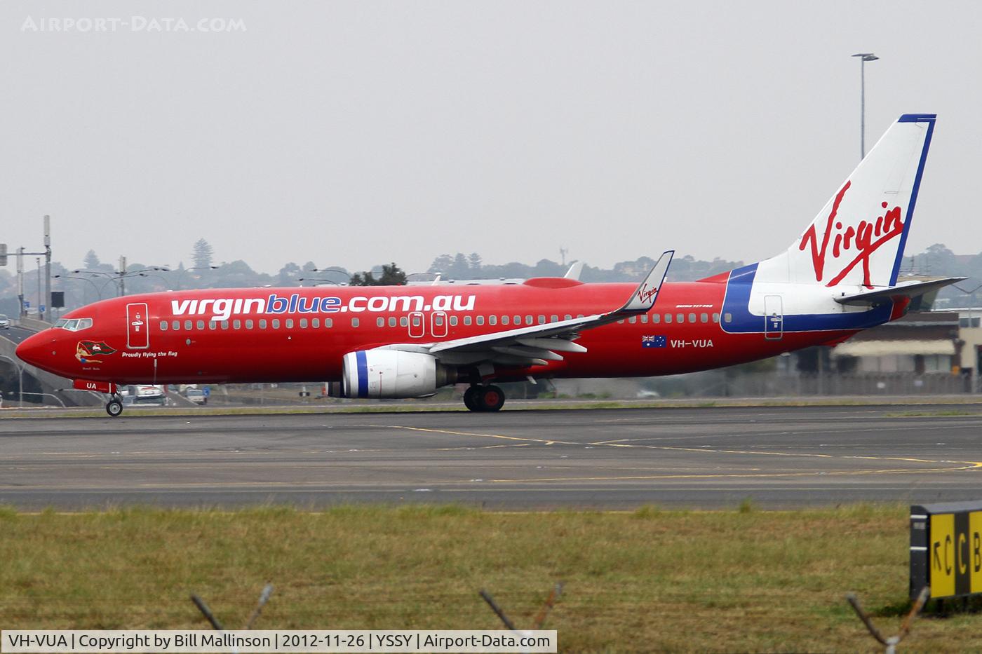 VH-VUA, 2004 Boeing 737-8FE C/N 33997, taxiing to 34R