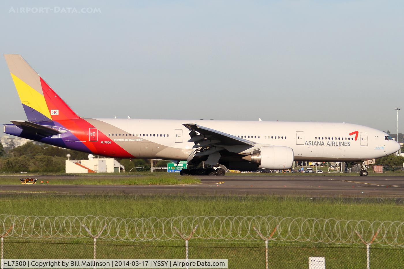 HL7500, 2002 Boeing 777-28E/ER C/N 28685, in from ICN