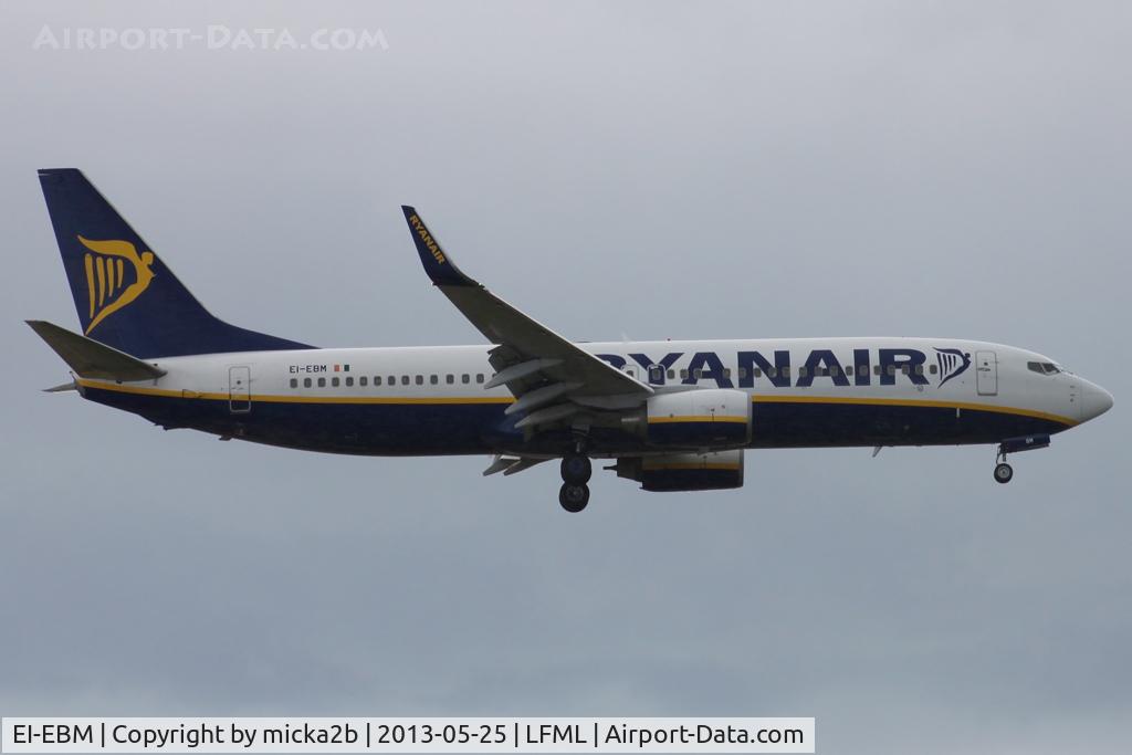 EI-EBM, 2009 Boeing 737-8AS C/N 35002, Landing
