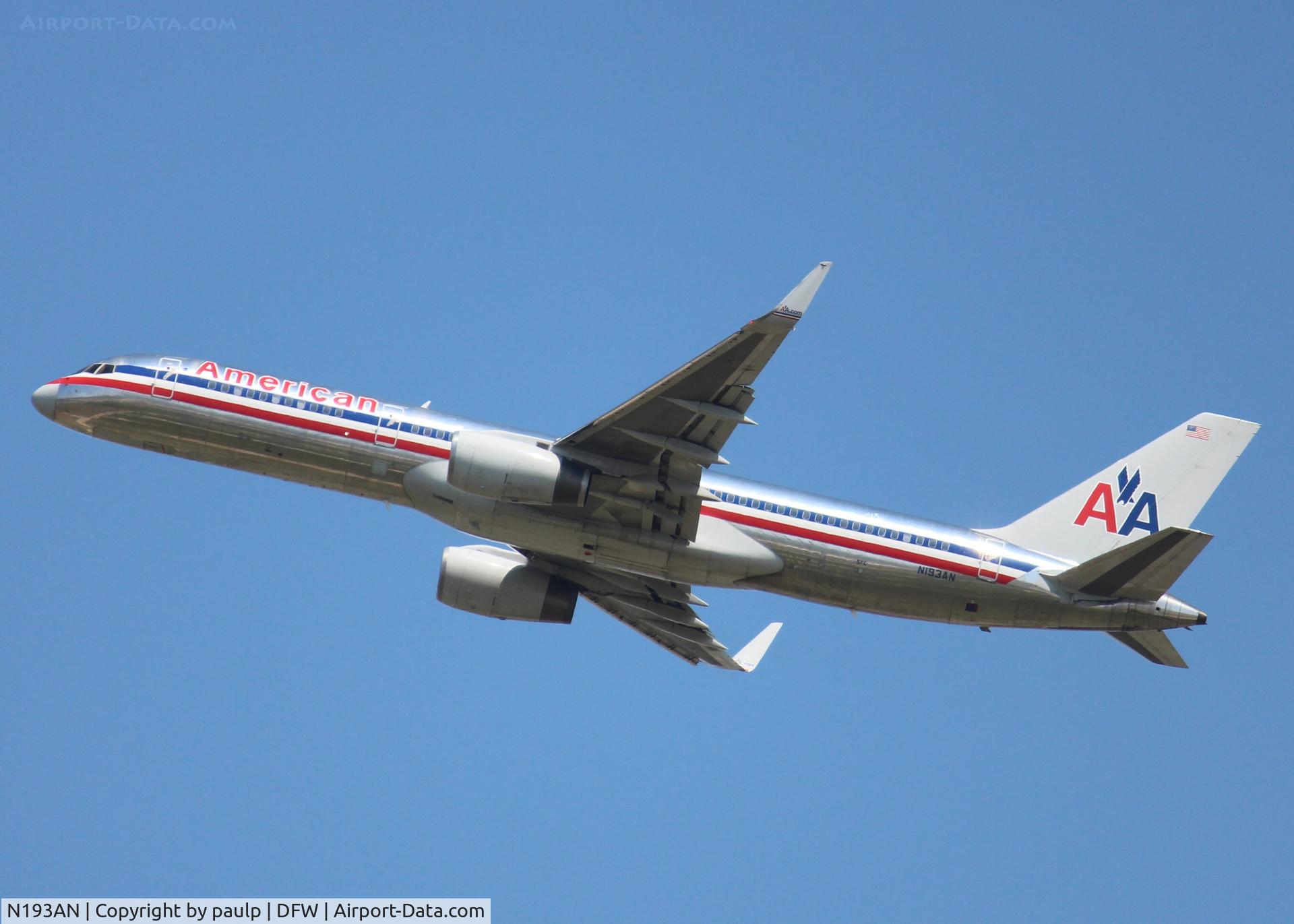 N193AN, 2001 Boeing 757-223 C/N 32387, At DFW.