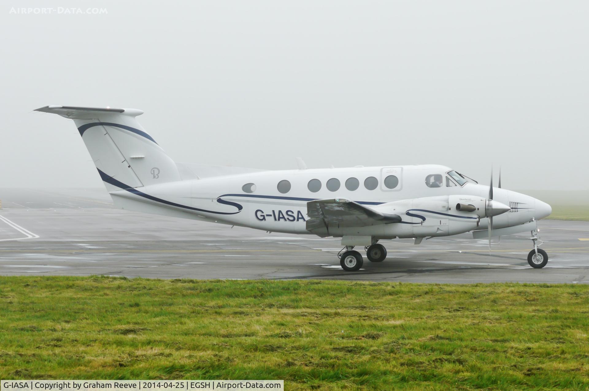 G-IASA, 1999 Raytheon B200 King Air C/N BB-1698, About to depart.