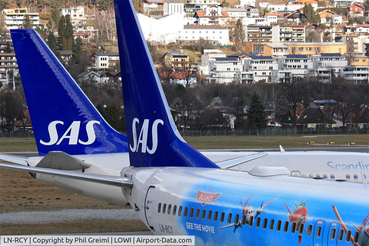 LN-RCY, 2001 Boeing 737-883 C/N 28324, Taken at INN.