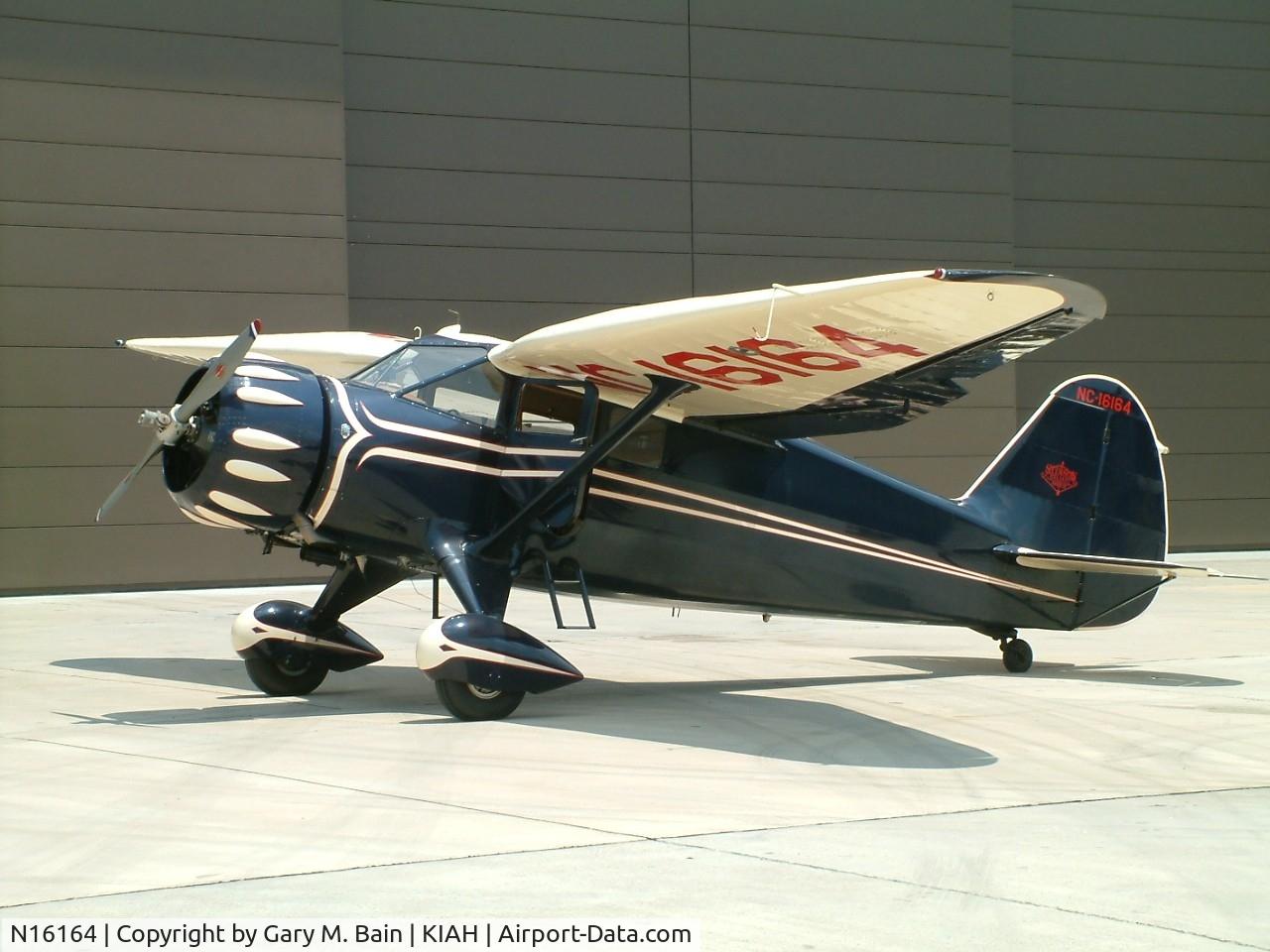 N16164, 1936 Stinson SR-8E Reliant C/N 9737, At the AAC hangar in Houston