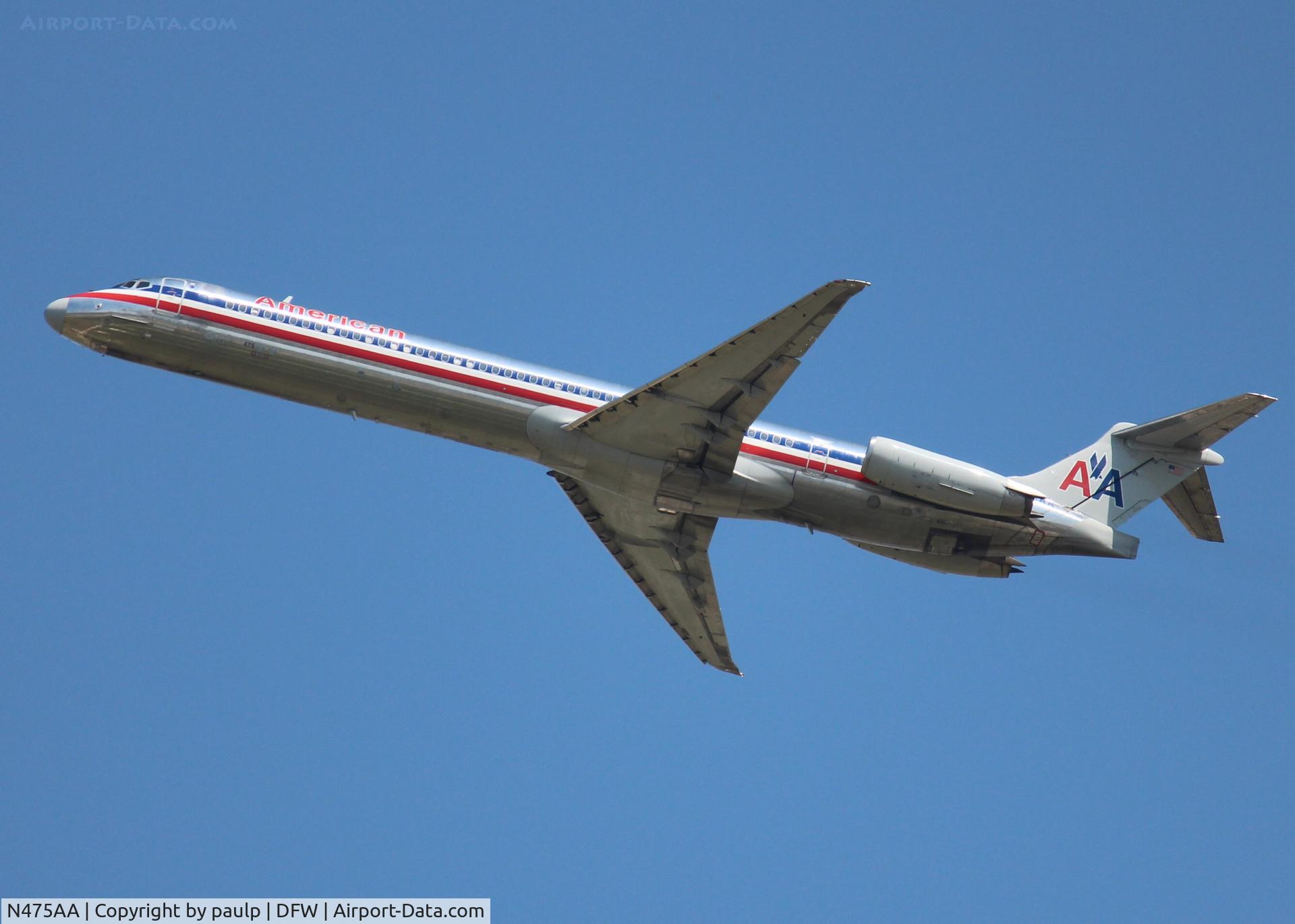 N475AA, 1988 McDonnell Douglas MD-82 (DC-9-82) C/N 49650, At DFW.