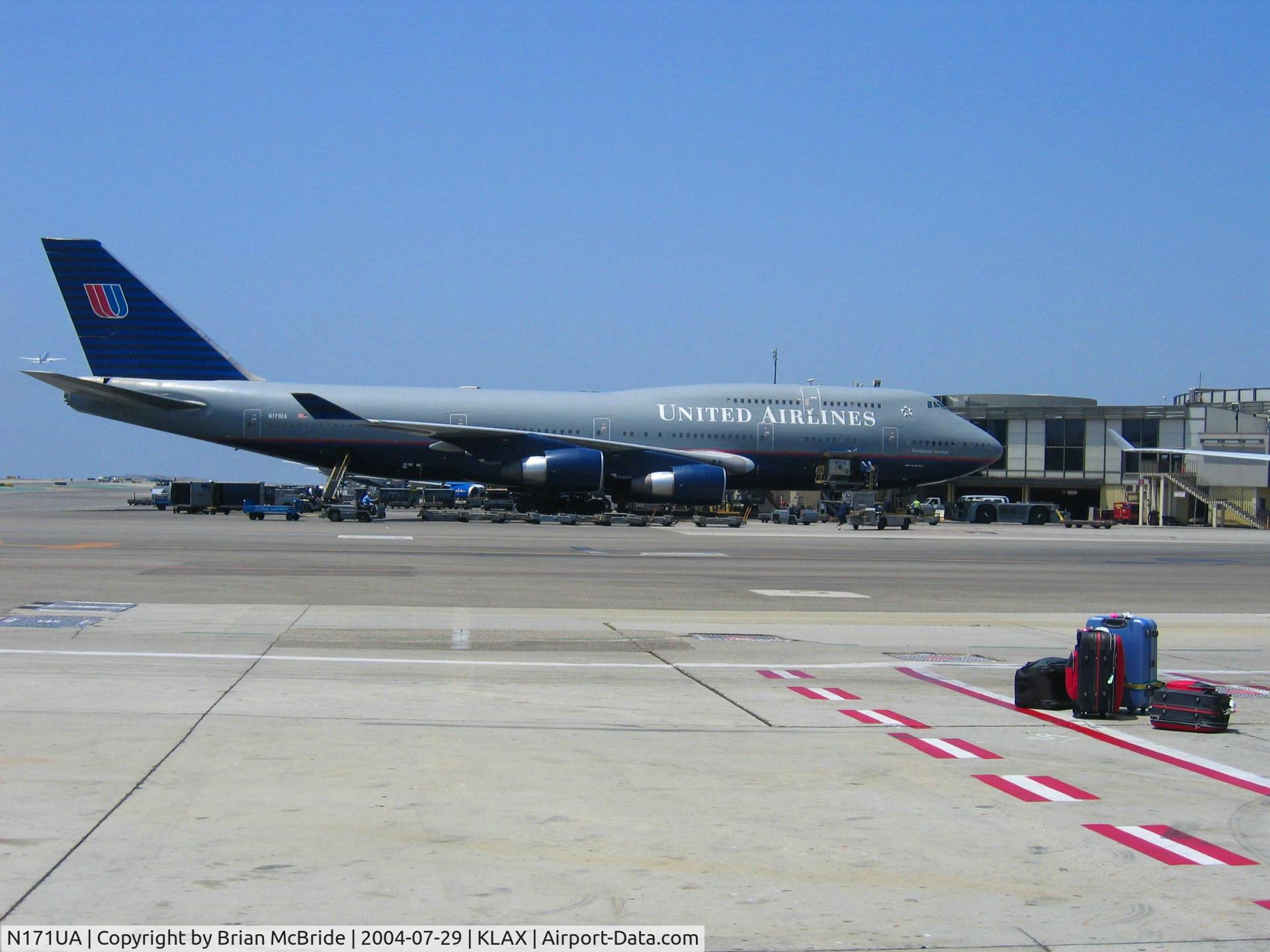 N171UA, 1989 Boeing 747-422 C/N 24322, United Airlines. 747-422. N171UA 8471 cn 24322 733. Los Angeles - International (LAX KLAX). Image © Brian McBride. 29 July 2004