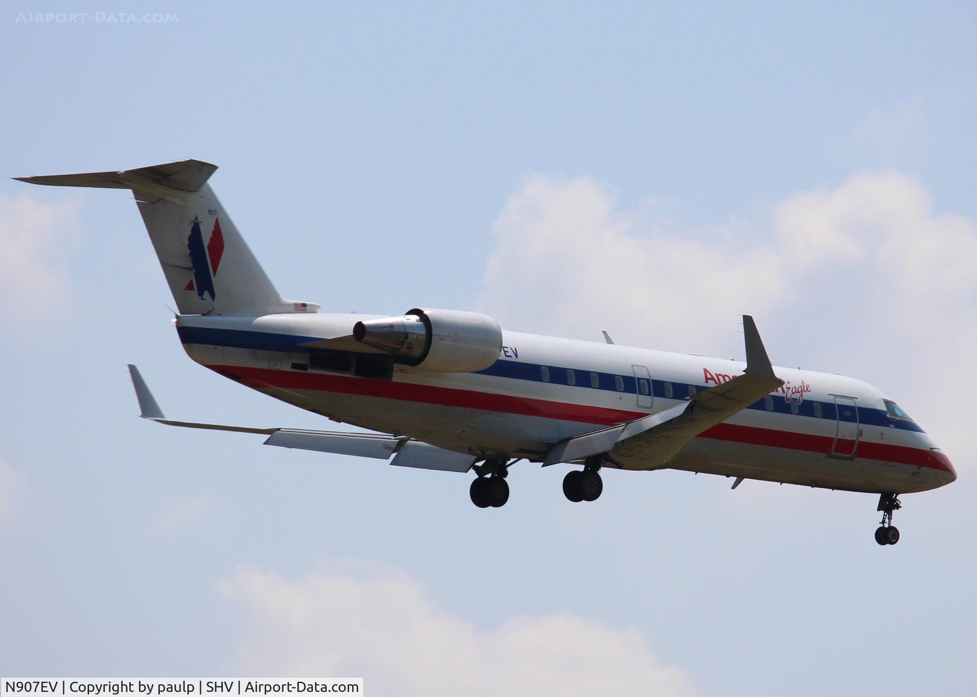 N907EV, 2002 Bombardier CRJ-200ER (CL-600-2B19) C/N 7648, At Shreveport Regional.