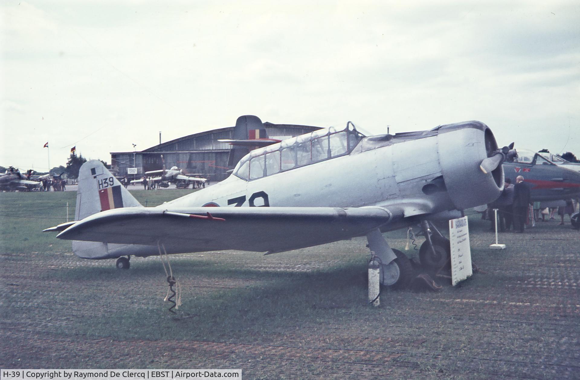 H-39, 1941 North American AT-6C Harvard IIA C/N 88-9728, In the static dispay at the airshow Brustem in June 1968.