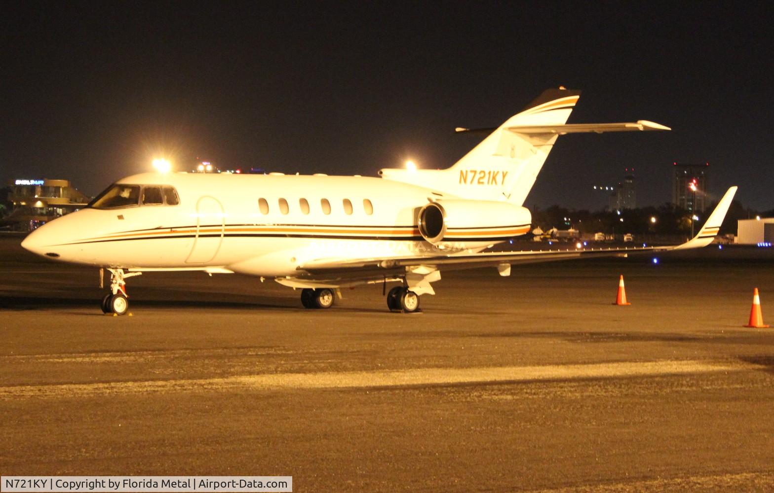 N721KY, 1997 Raytheon Hawker 800XP C/N 258313, Hawker 800XP