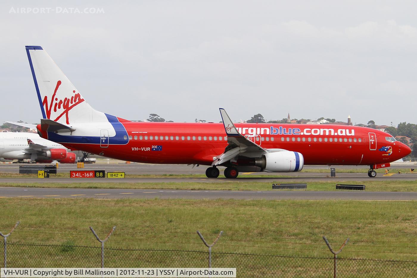 VH-VUR, 2009 Boeing 737-8FE C/N 36606, taxiing from 34R