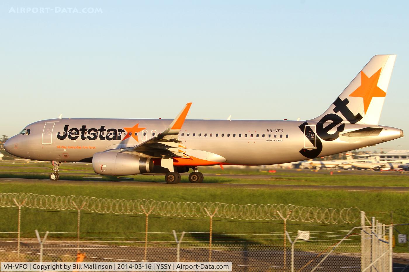 VH-VFO, 2013 Airbus A320-232 C/N 5631, taxiing to 34R