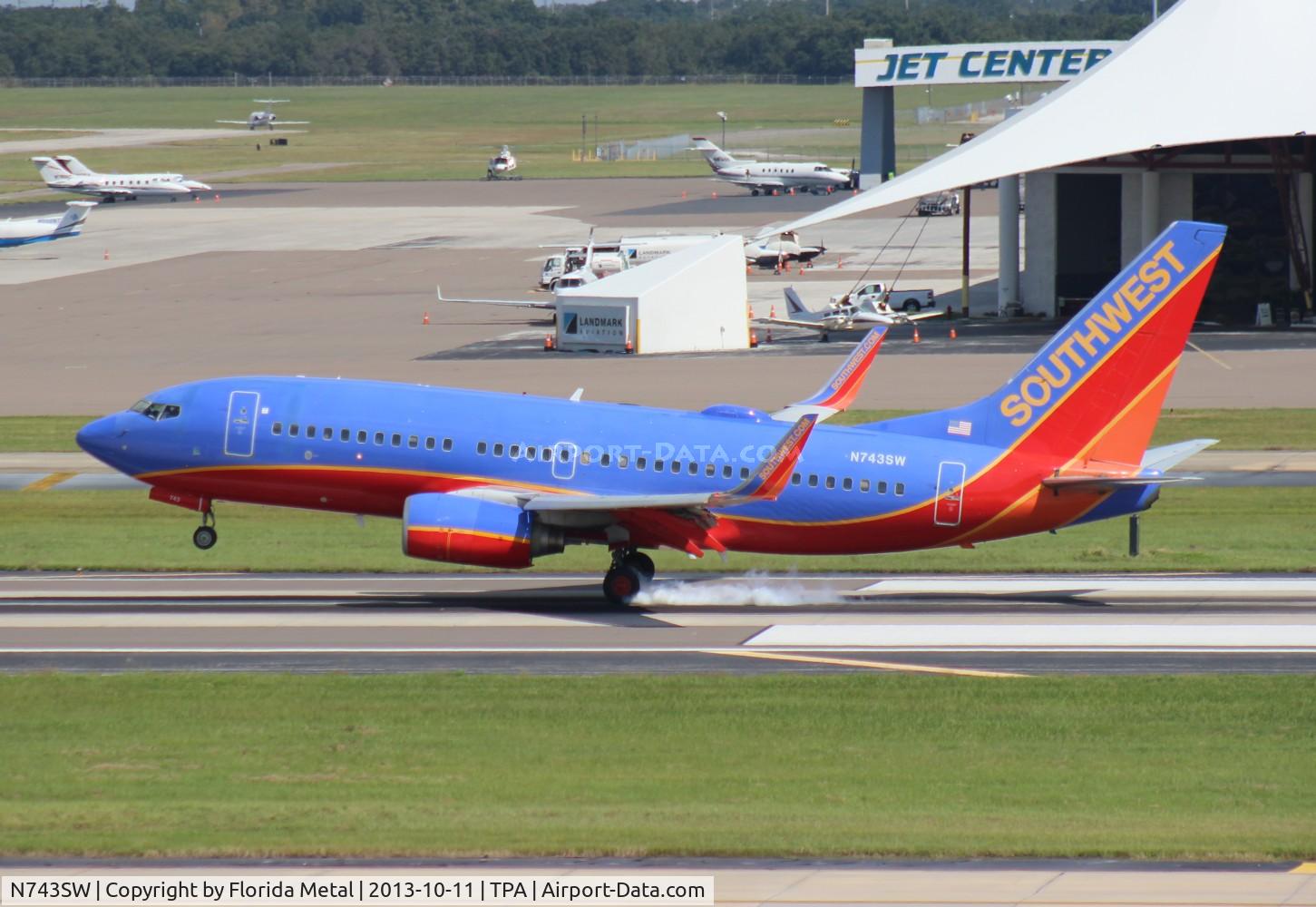 N743SW, 1998 Boeing 737-7H4 C/N 29279, Southwest 737-700