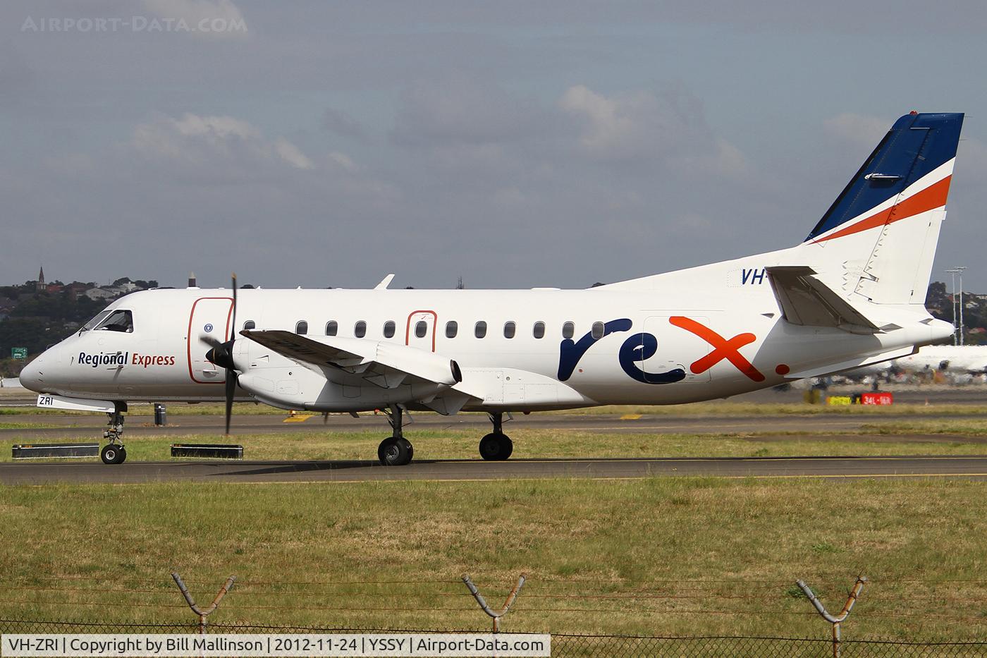 VH-ZRI, 1996 Saab 340B C/N 340B-394, taxiing to 3 4R