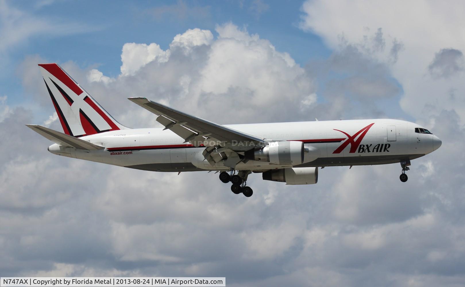 N747AX, 1983 Boeing 767-232/F C/N 22224, ABX 767-200