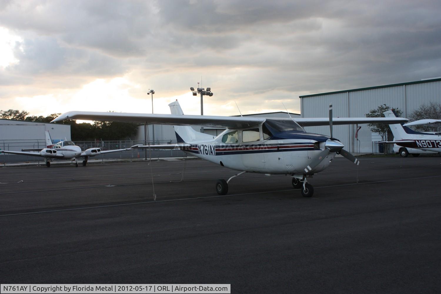 N761AY, 1977 Cessna 210M Centurion C/N 21062113, Cessna 210M