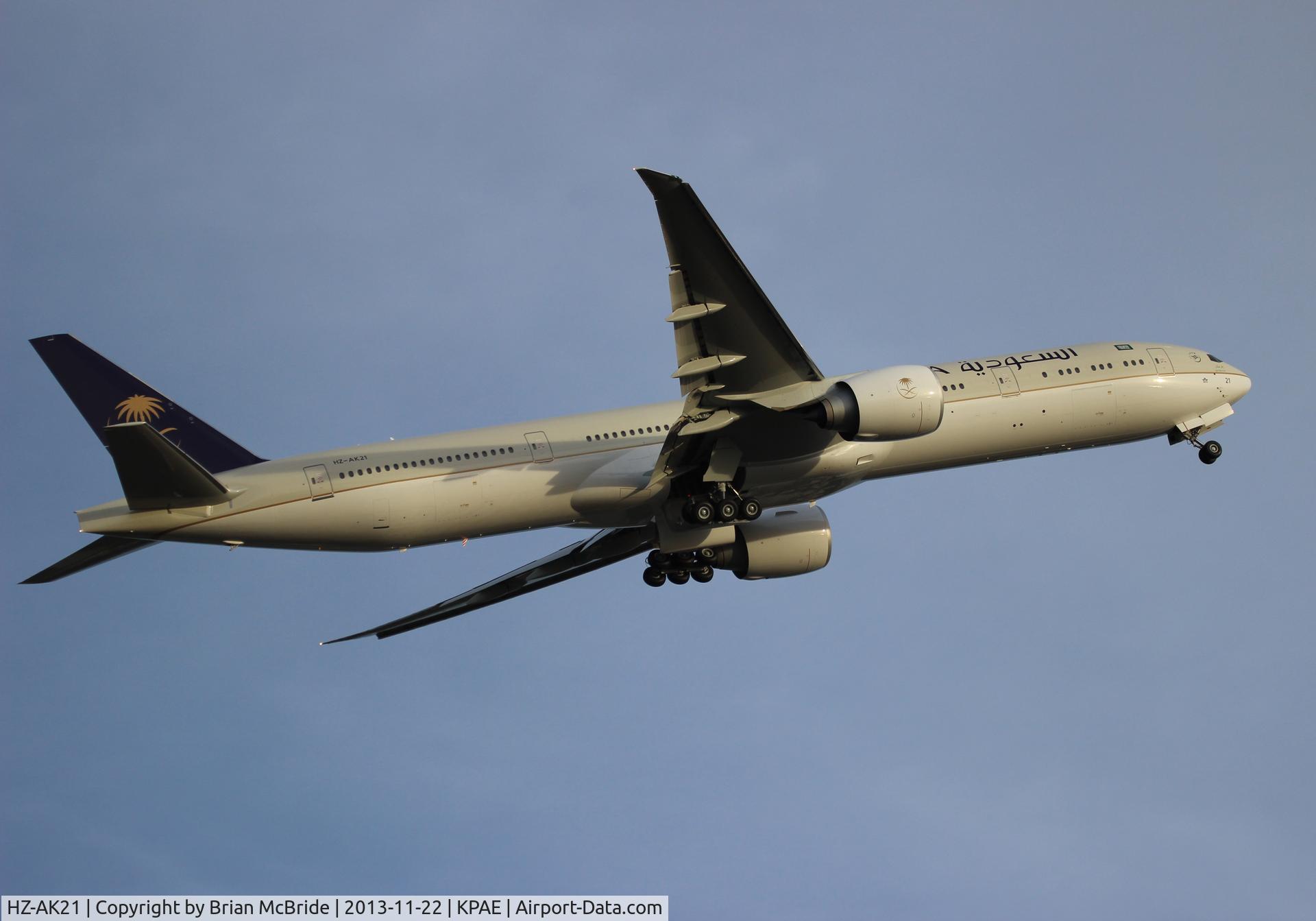 HZ-AK21, 2013 Boeing 777-368/ER C/N 41057, Saudi Arabian Airlines. 777-368ER. HZ-AK21 cn 41057 1157. Everett - Snohomish County Paine Field (PAE KPAE). Image © Brian McBride. 22 November 2013