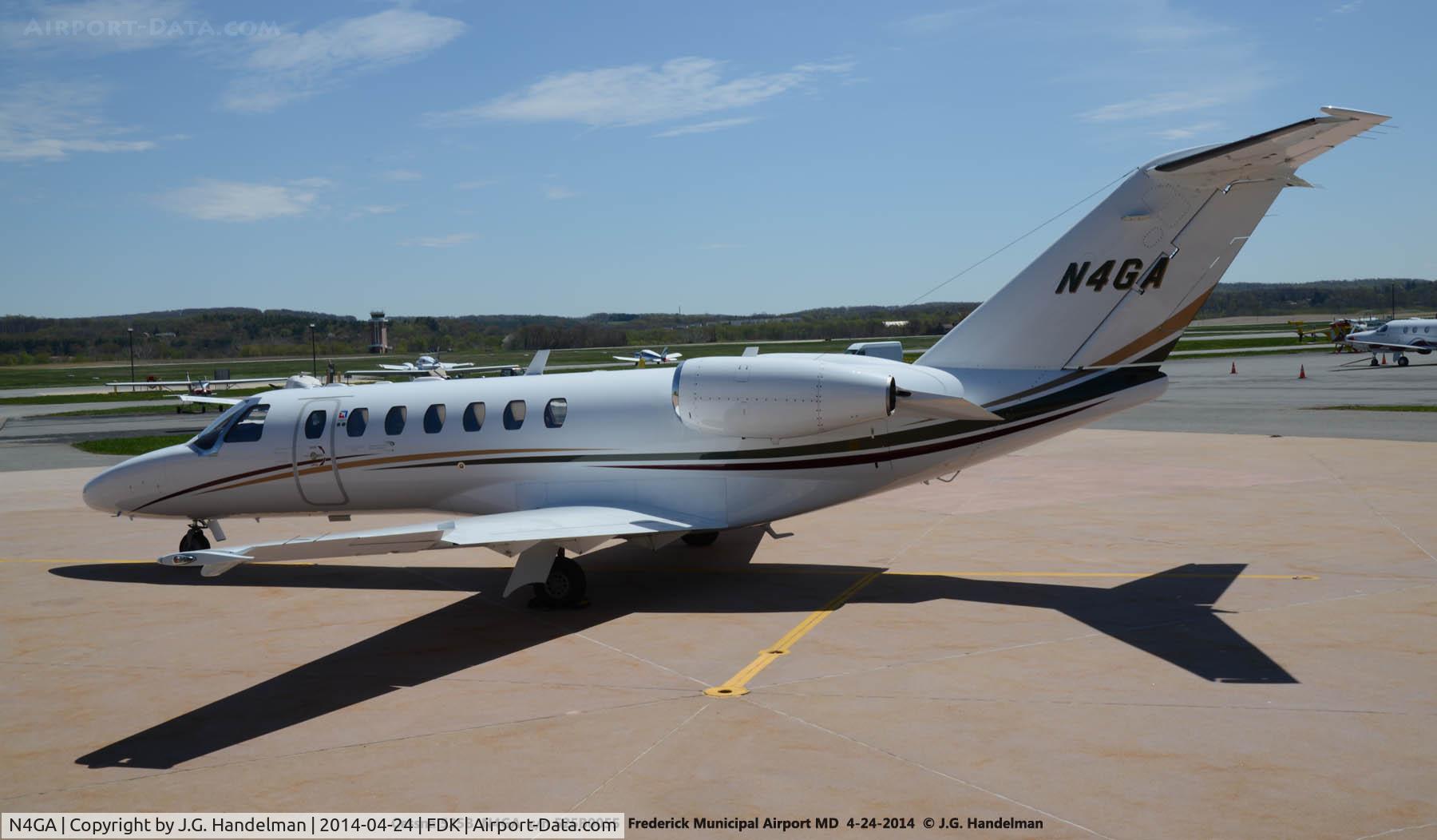 N4GA, 2005 Cessna 525B CitationJet CJ3 C/N 525B0055, In front of AOPA at FDK.