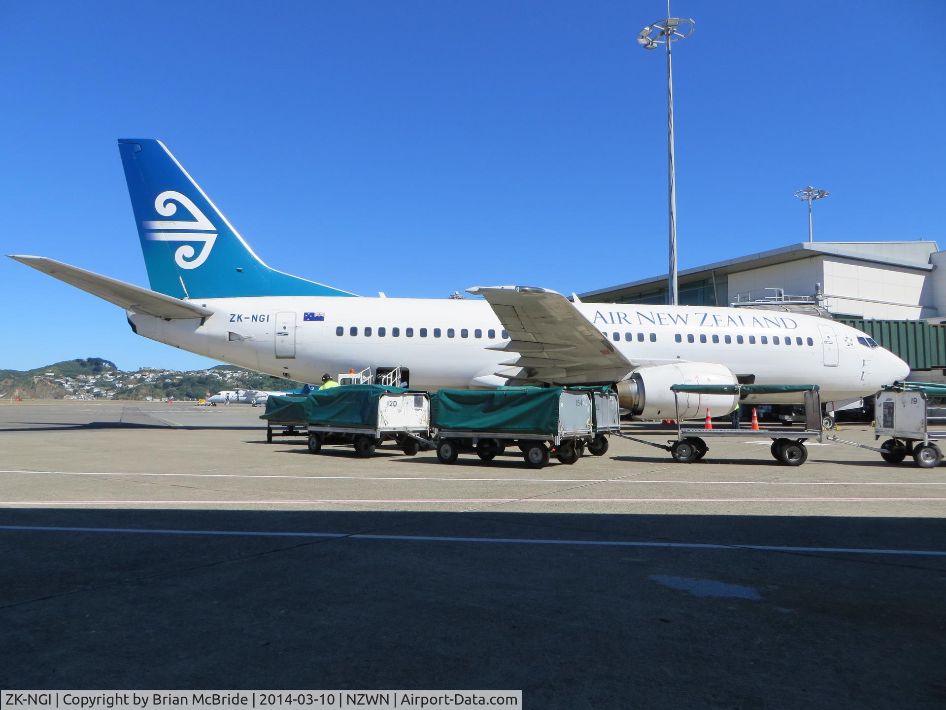 ZK-NGI, 1999 Boeing 737-319 C/N 25608, Air New Zealand. 737-319. ZK-NGJ cn 25609 3130. Wellington - International (WLG NZWN). Image © Brian McBride. 10 March 2014