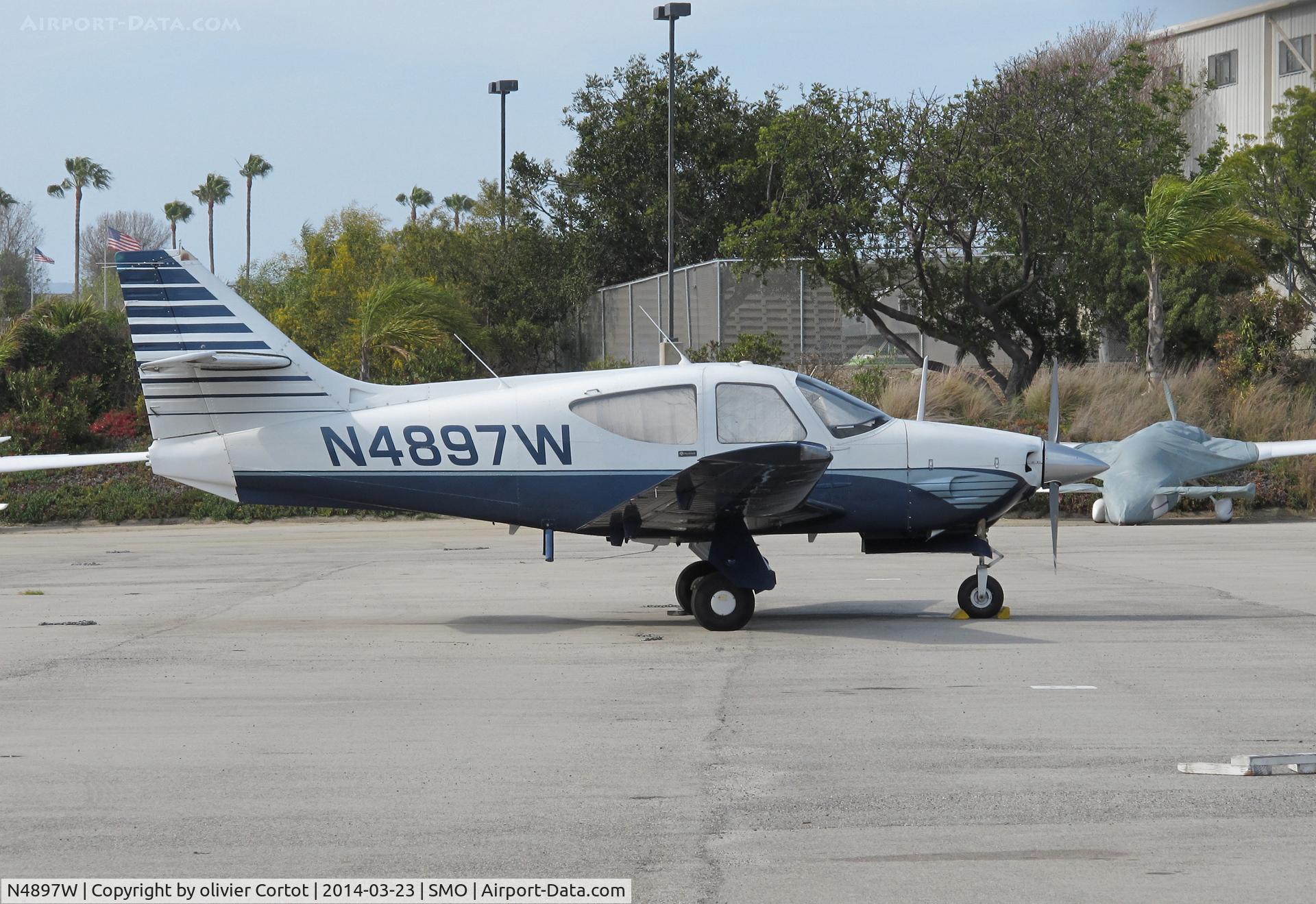N4897W, 1977 Rockwell International 114 Commander C/N 14227, the right side taken at Santa monica airport