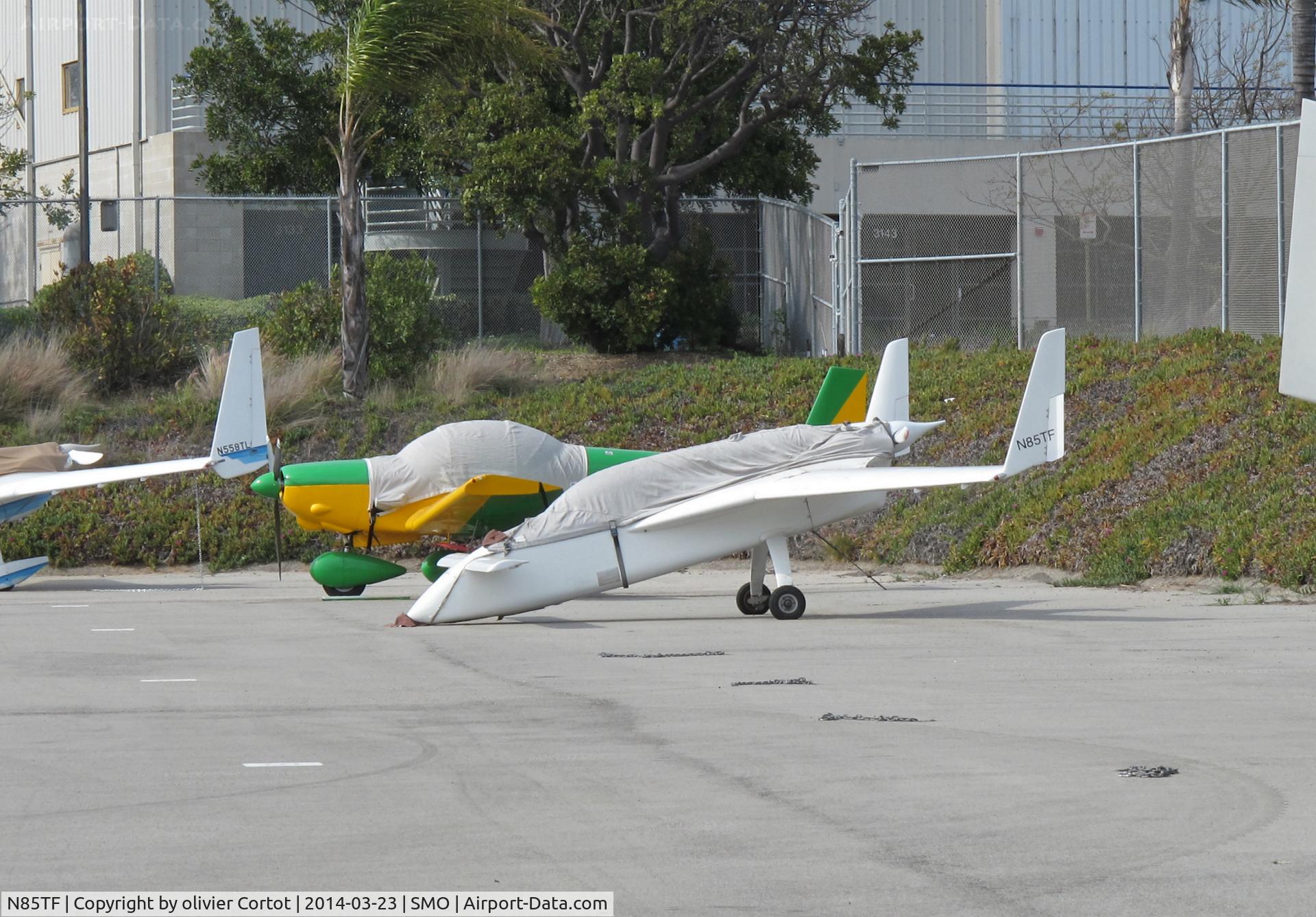 N85TF, Rutan VariEze C/N 2003, not so nice when parked ;)