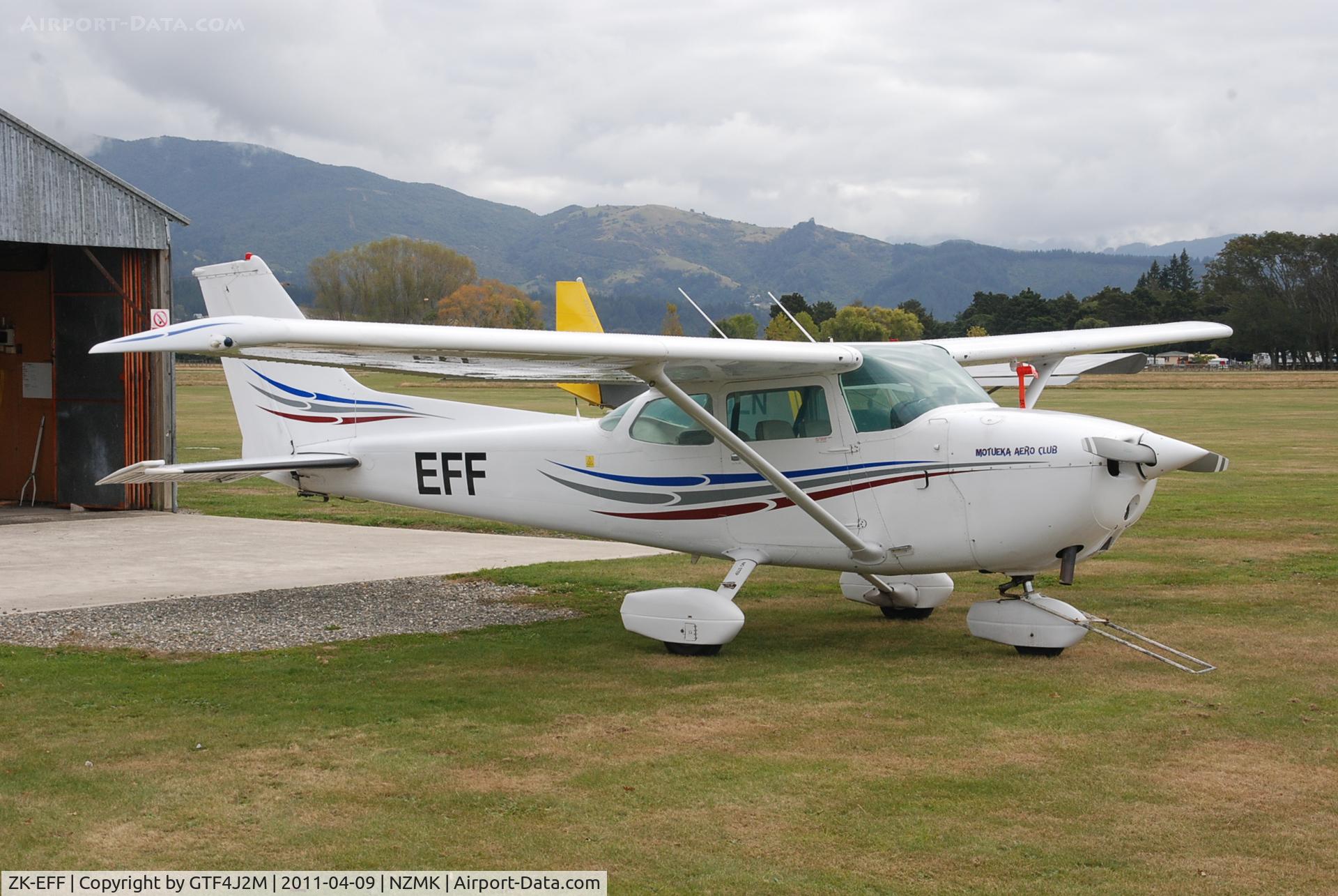 ZK-EFF, 1977 Cessna 172N C/N 17268281, ZK-EFF at Motueaka 9.4.11