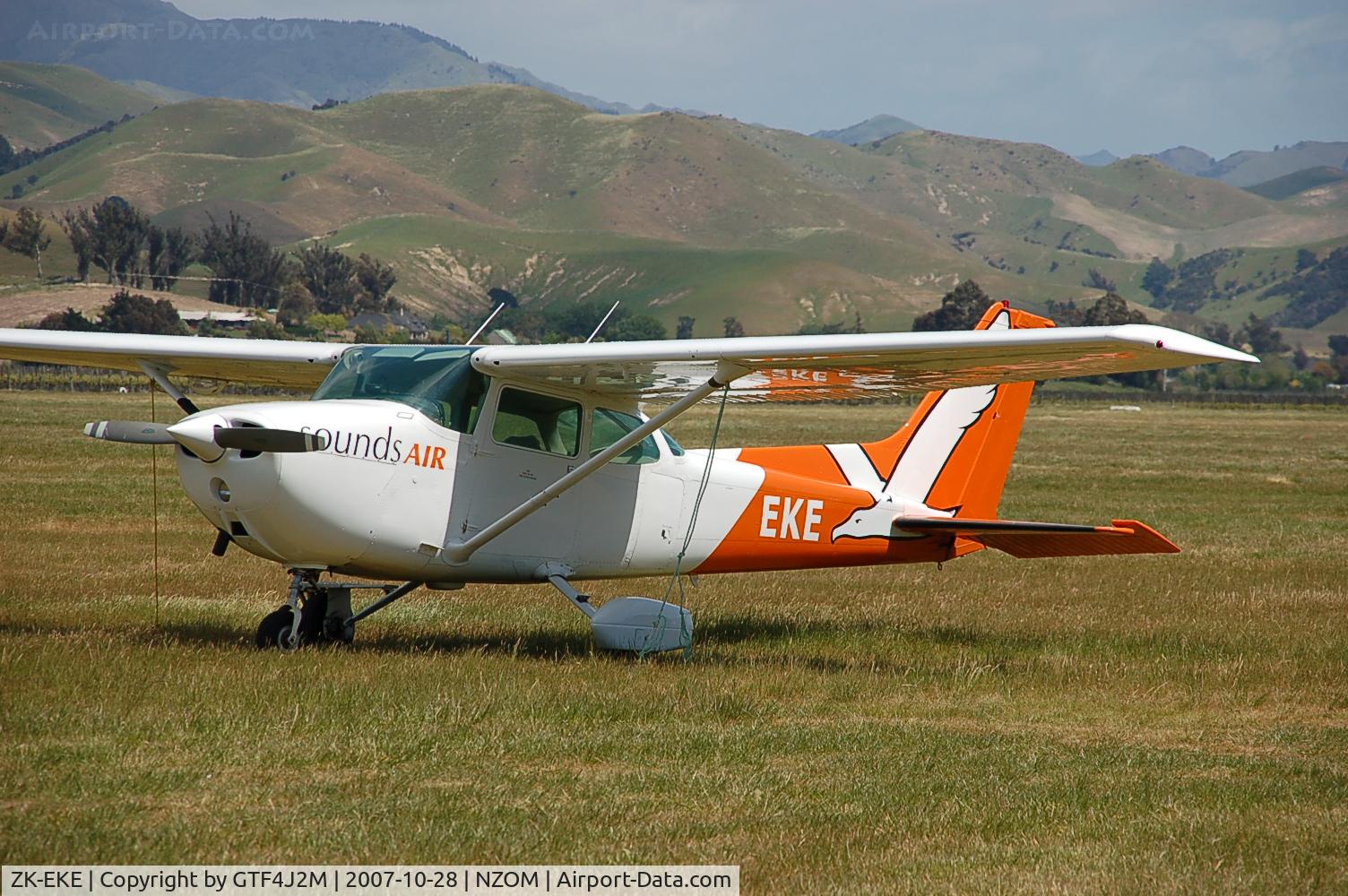 ZK-EKE, Cessna 172N C/N 17269940, ZK-EKE  Sounds Air  at Omaka 28.10.07