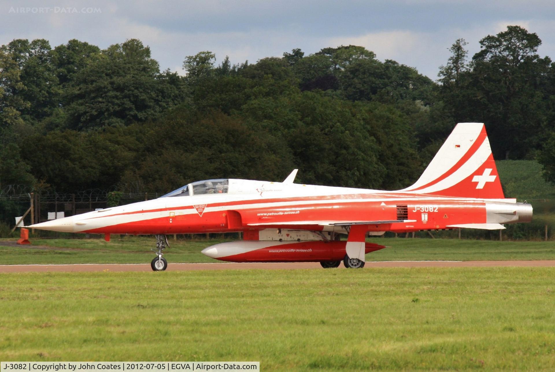 J-3082, Northrop F-5E Tiger II C/N L1082, Arriving RIAT 2012