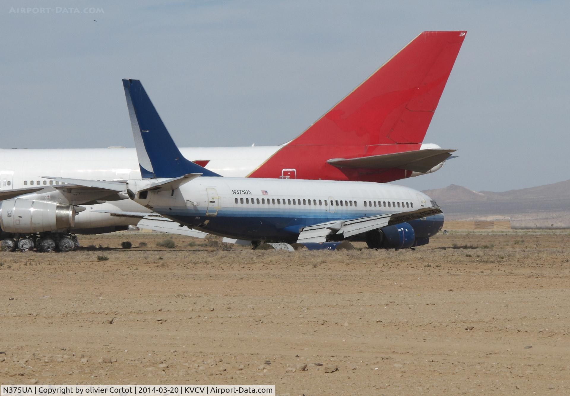 N375UA, 1989 Boeing 737-322 C/N 24640, now in the desert...