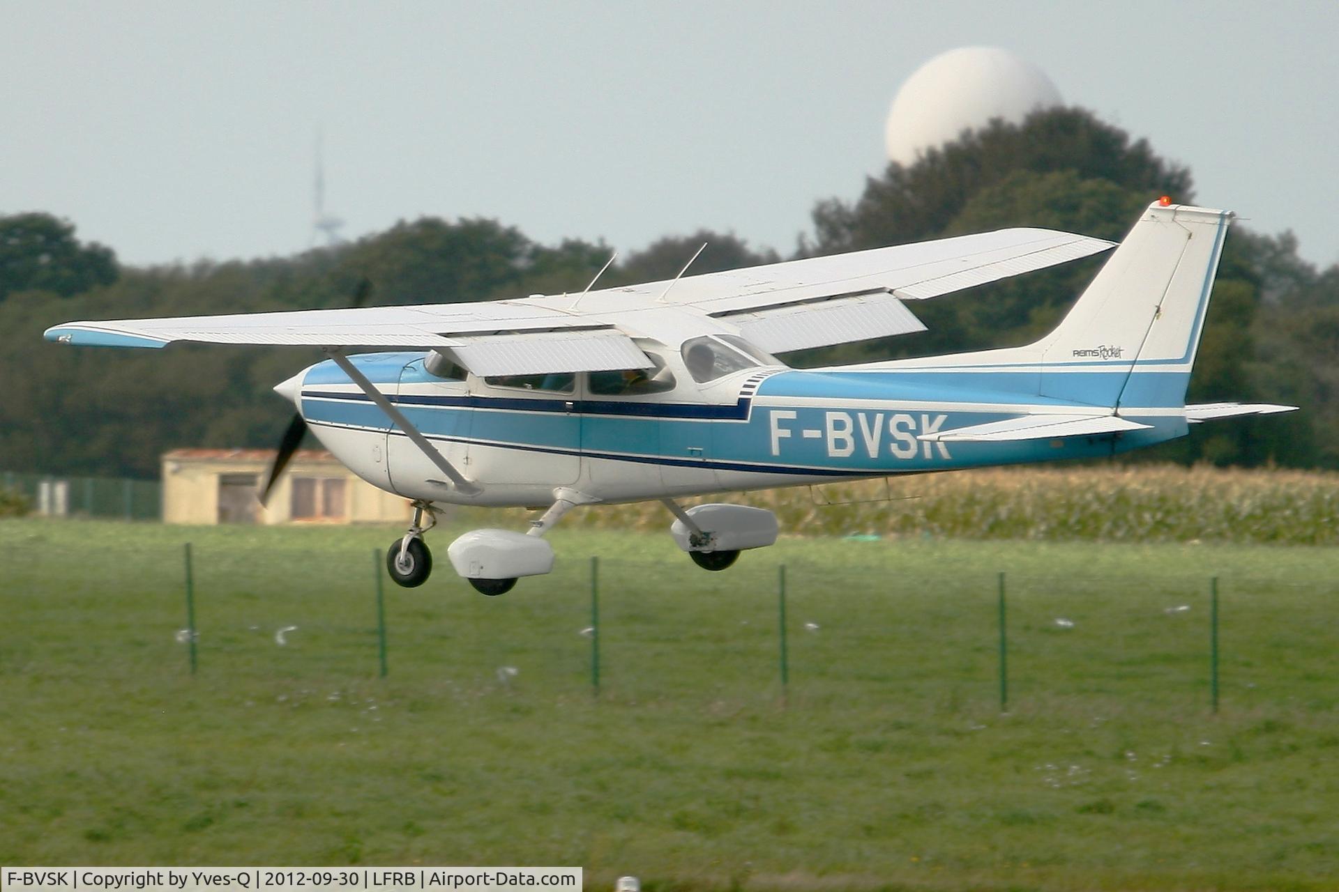 F-BVSK, Reims FR172J Rocket C/N 0511, Reims FR172J Rocket, Landing Rwy 25L, Brest-Guipavas Airport (LFRB-BES)