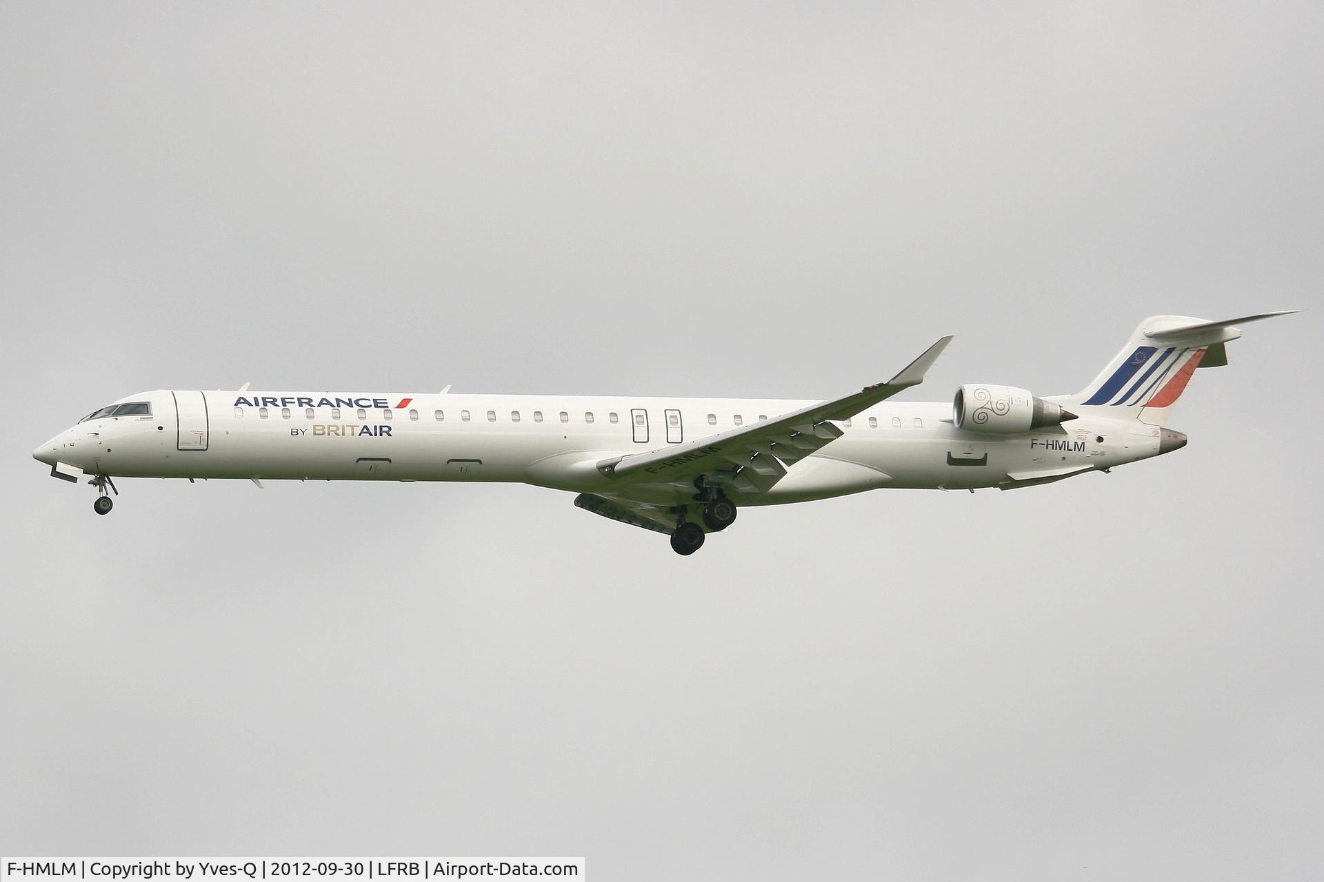 F-HMLM, 2012 Bombardier CRJ-1000EL NG (CL-600-2E25) C/N 19023, Canadair  Regional Jet CRJ-1000, Short approach rwy 25L, Brest-Guipavas Airport (LFRB-BES)