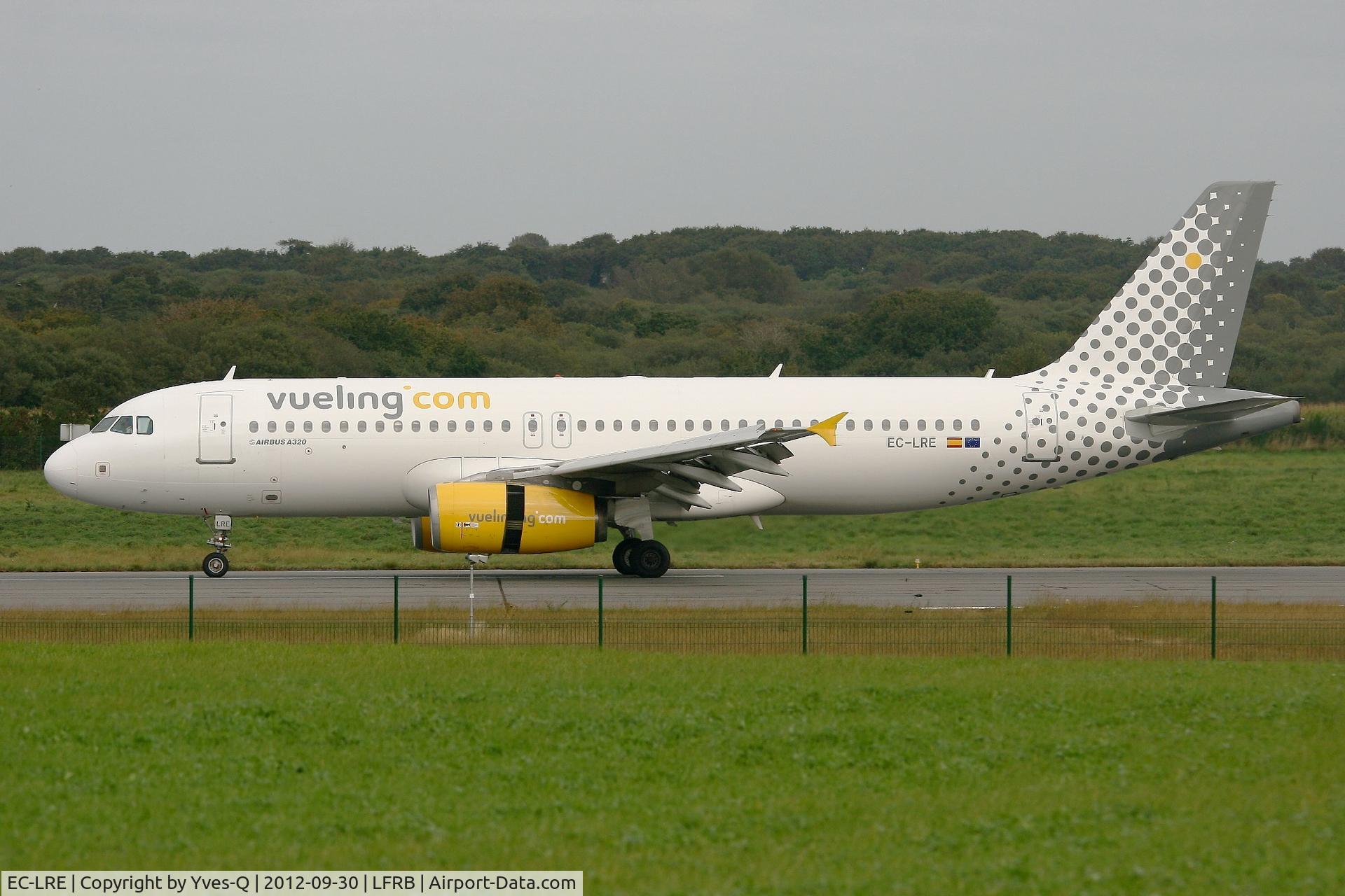 EC-LRE, 2002 Airbus A320-232 C/N 1914, Airbus A320-232, Reverse thrust landing Rwy 25L, Brest-Guipavas Regional Airport (LFRB-BES)