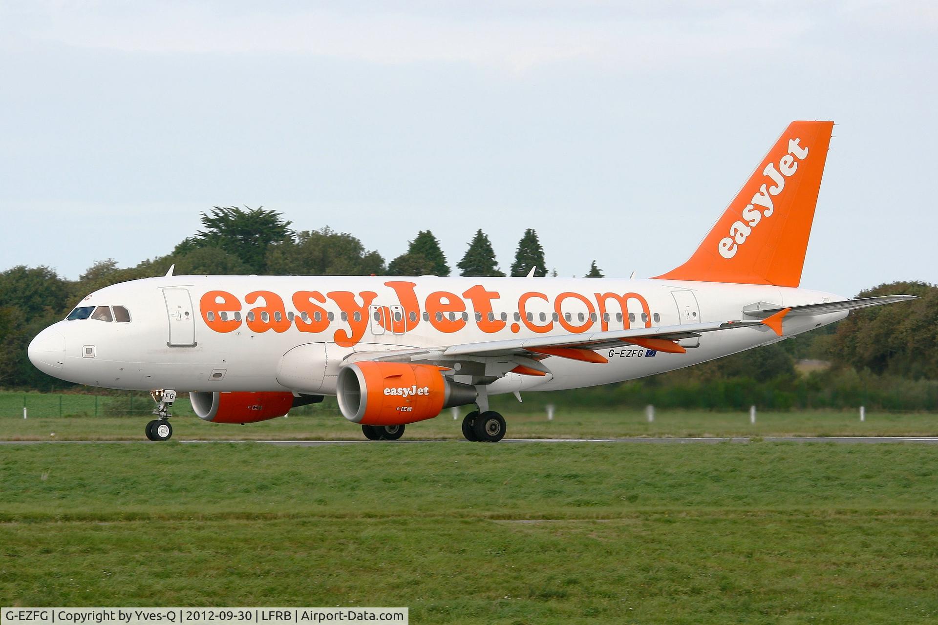 G-EZFG, 2009 Airbus A319-111 C/N 3845, Airbus A319-111, Take off rwy 25L, Brest-Guipavas Airport 5LFRB-BES)