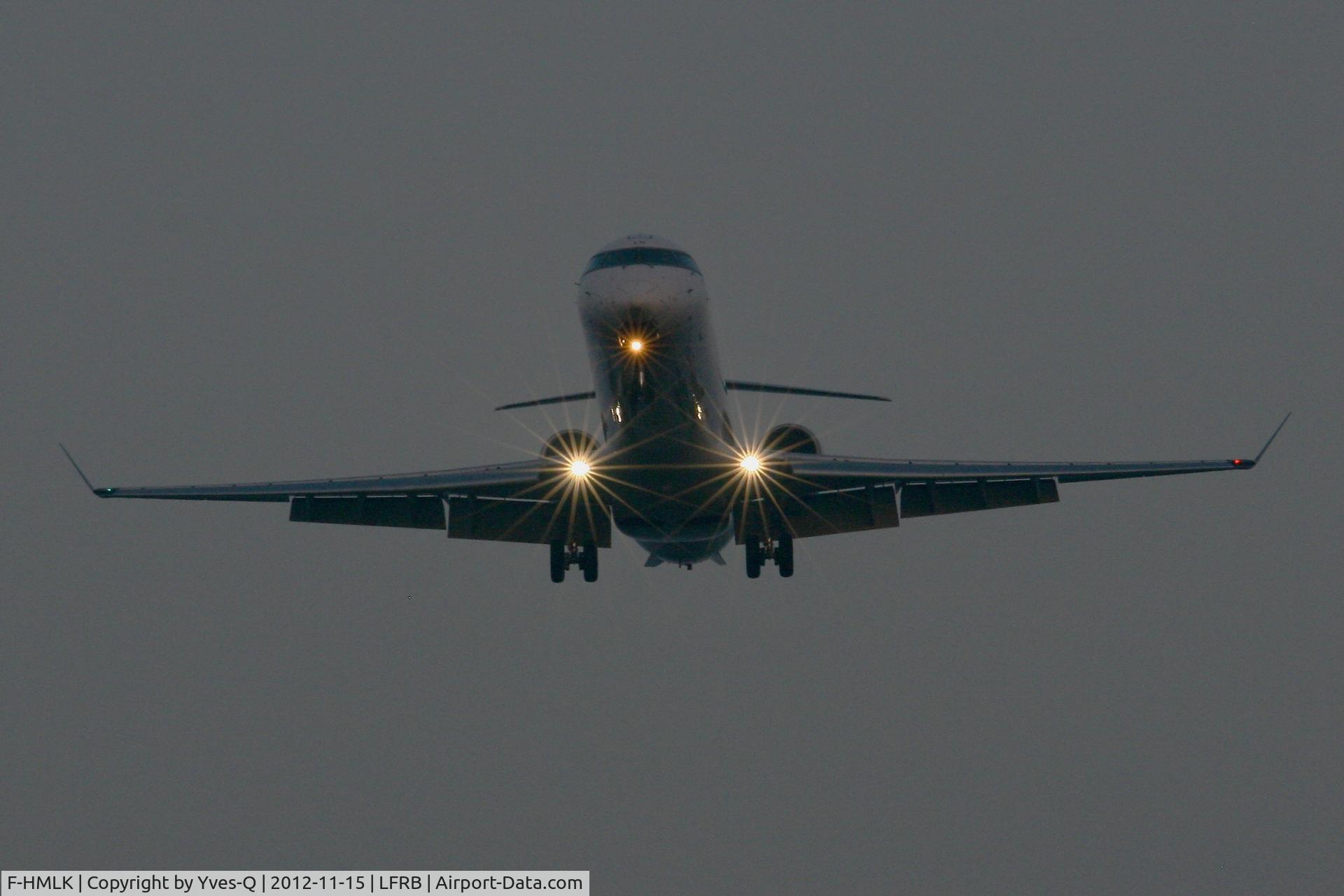 F-HMLK, 2011 Bombardier CRJ-1000EL NG (CL-600-2E25) C/N 19016, Canadair CRJ-1000, Short approach rwy 25L, Brest-Guipavas Regional Airport (LFRB-BES)