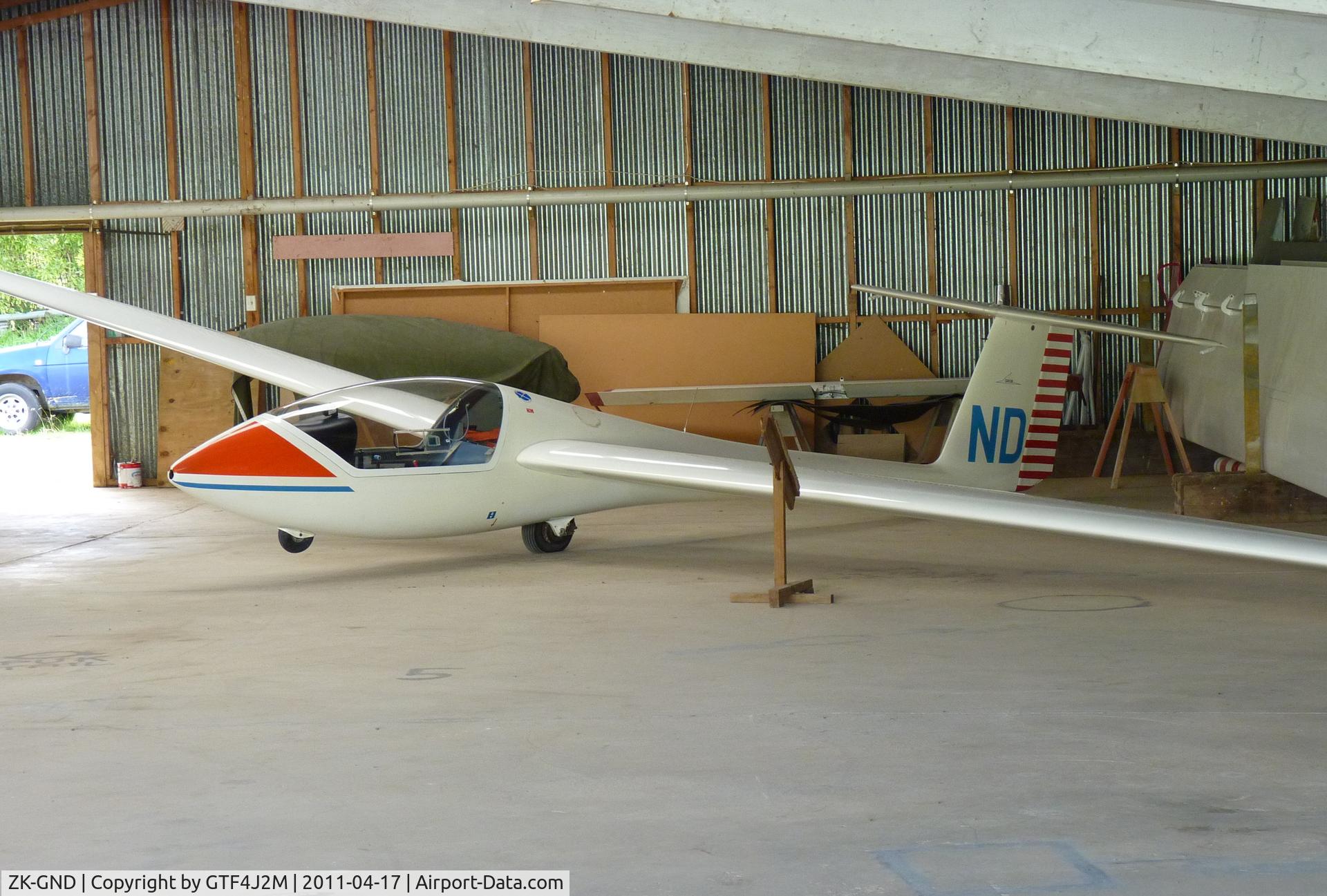 ZK-GND, Grob G-102 Club Astir IIIb C/N 5552CB, ZK-GND 'ND' in the hangar at Drury 17.4.11