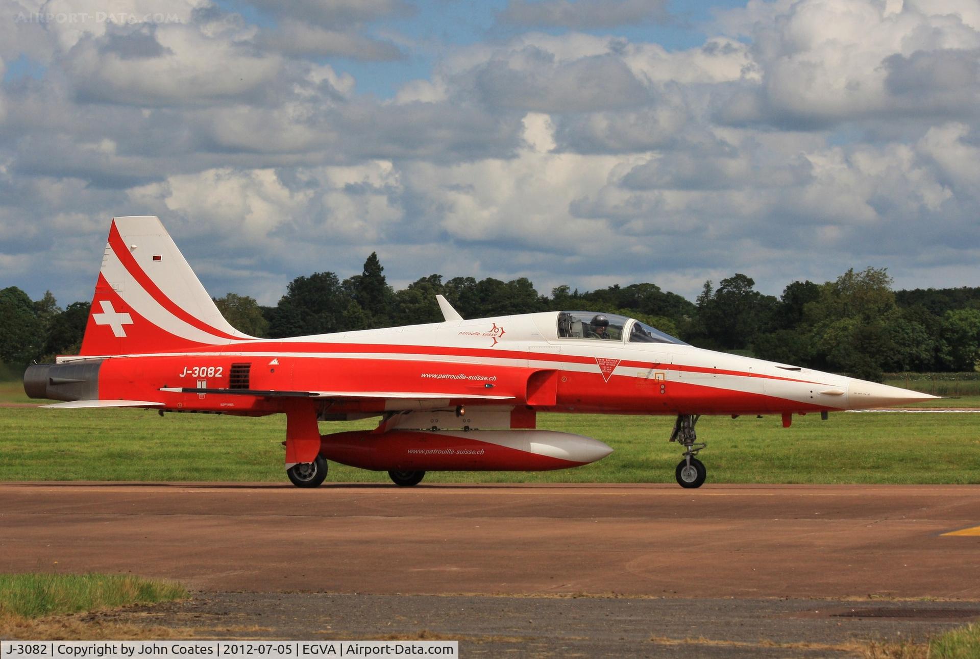 J-3082, Northrop F-5E Tiger II C/N L1082, Arriving RIAT 2012