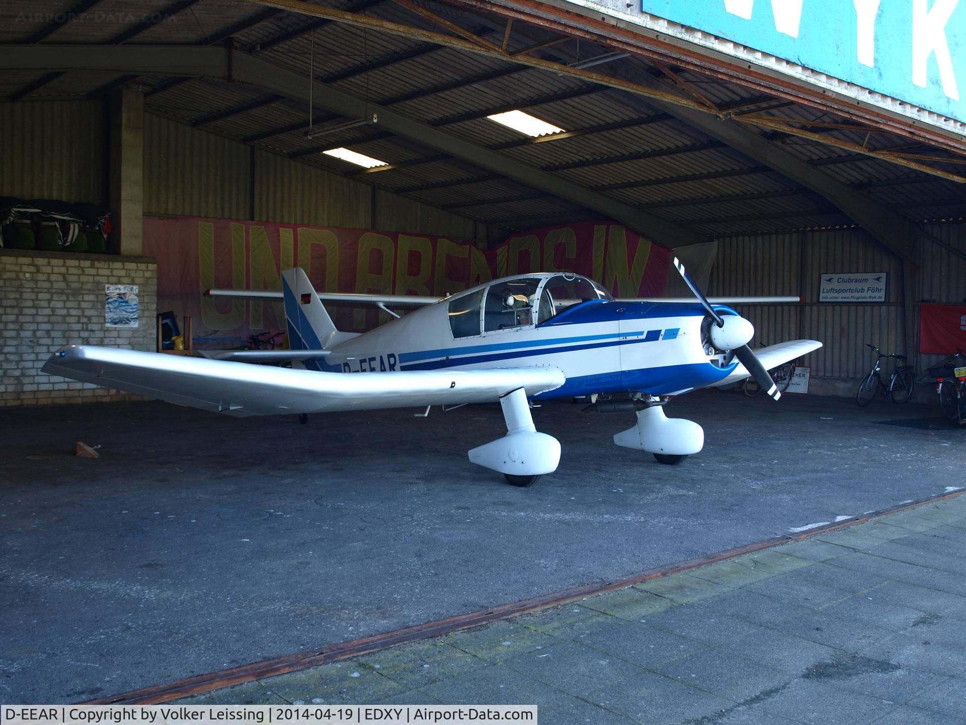 D-EEAR, 1966 Jodel D-140C Mousquetaire III C/N 143, parking