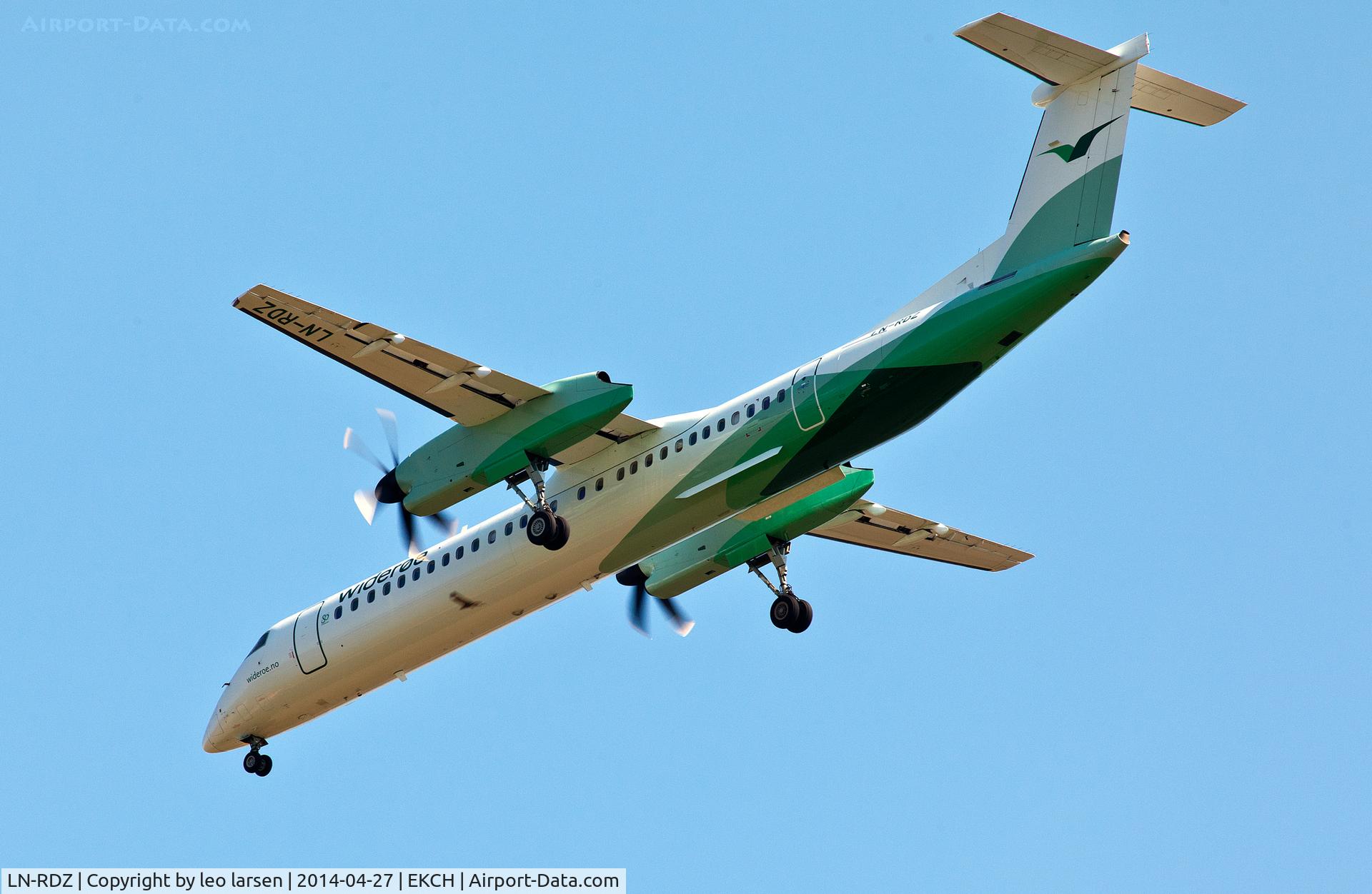 LN-RDZ, 2002 De Havilland Canada DHC-8-402Q Dash 8 C/N 4063, Copenhagen Kastrup App to R-22L 27.4.14