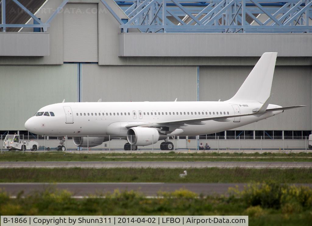 B-1866, 2014 Airbus A320-214 C/N 6026, Delivery day in all white c/s