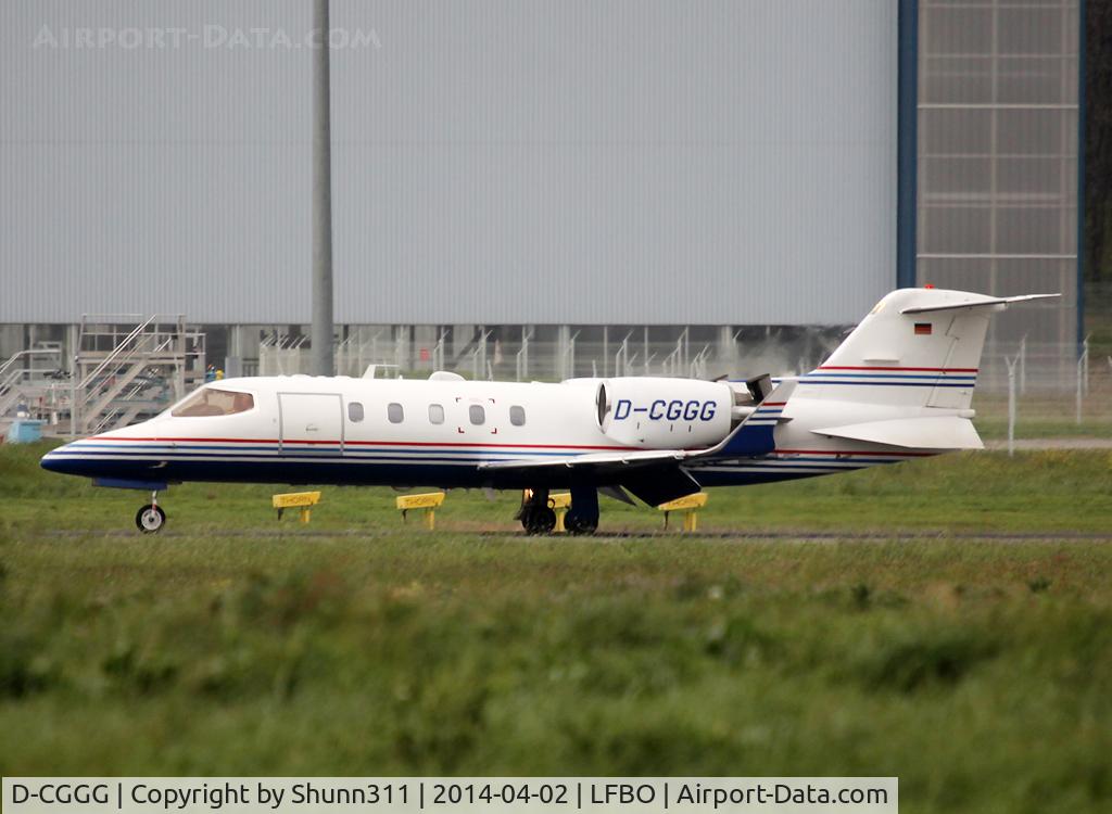 D-CGGG, 2001 Learjet 31A C/N 31A-227, Landing rwy 14R