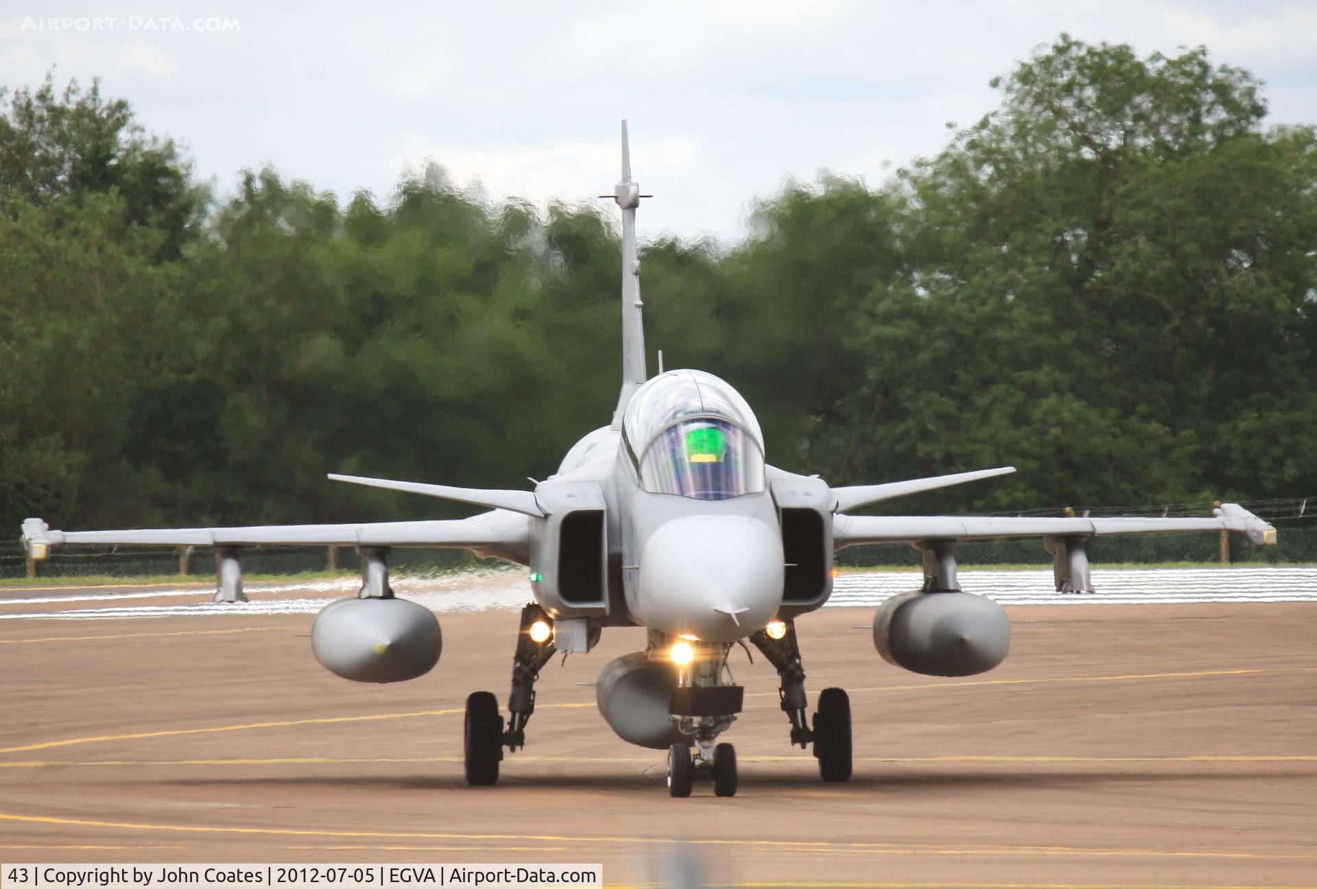 43, Saab JAS-39D Gripen C/N 39852, Arriving at RIAT 2012